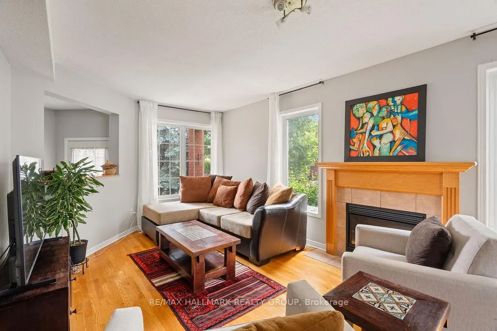 Photo 3 of 113 Carwood Circle, Ottawa, Carson Meadows — HOMEH