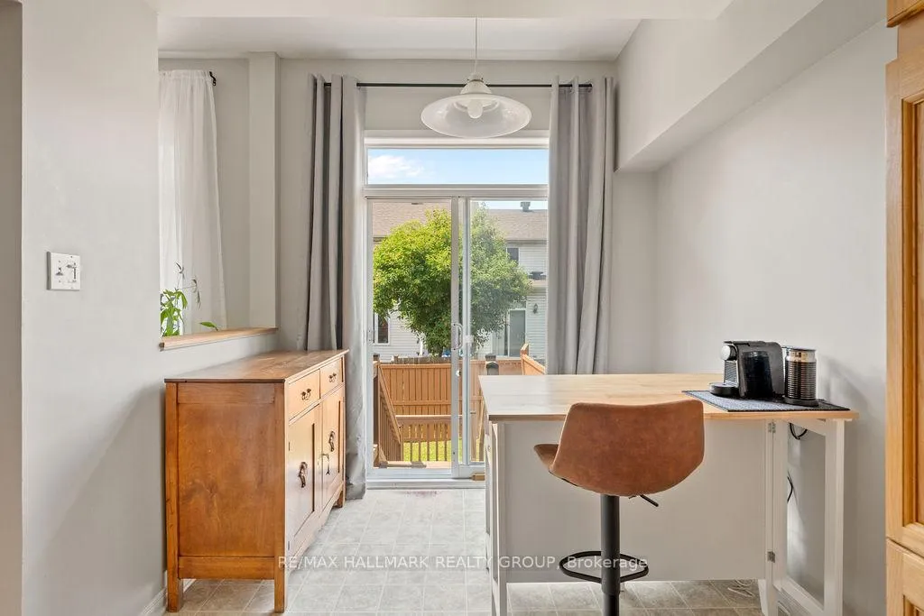 Photo 13 of 113 Carwood Circle, Ottawa, Carson Meadows — HOMEH