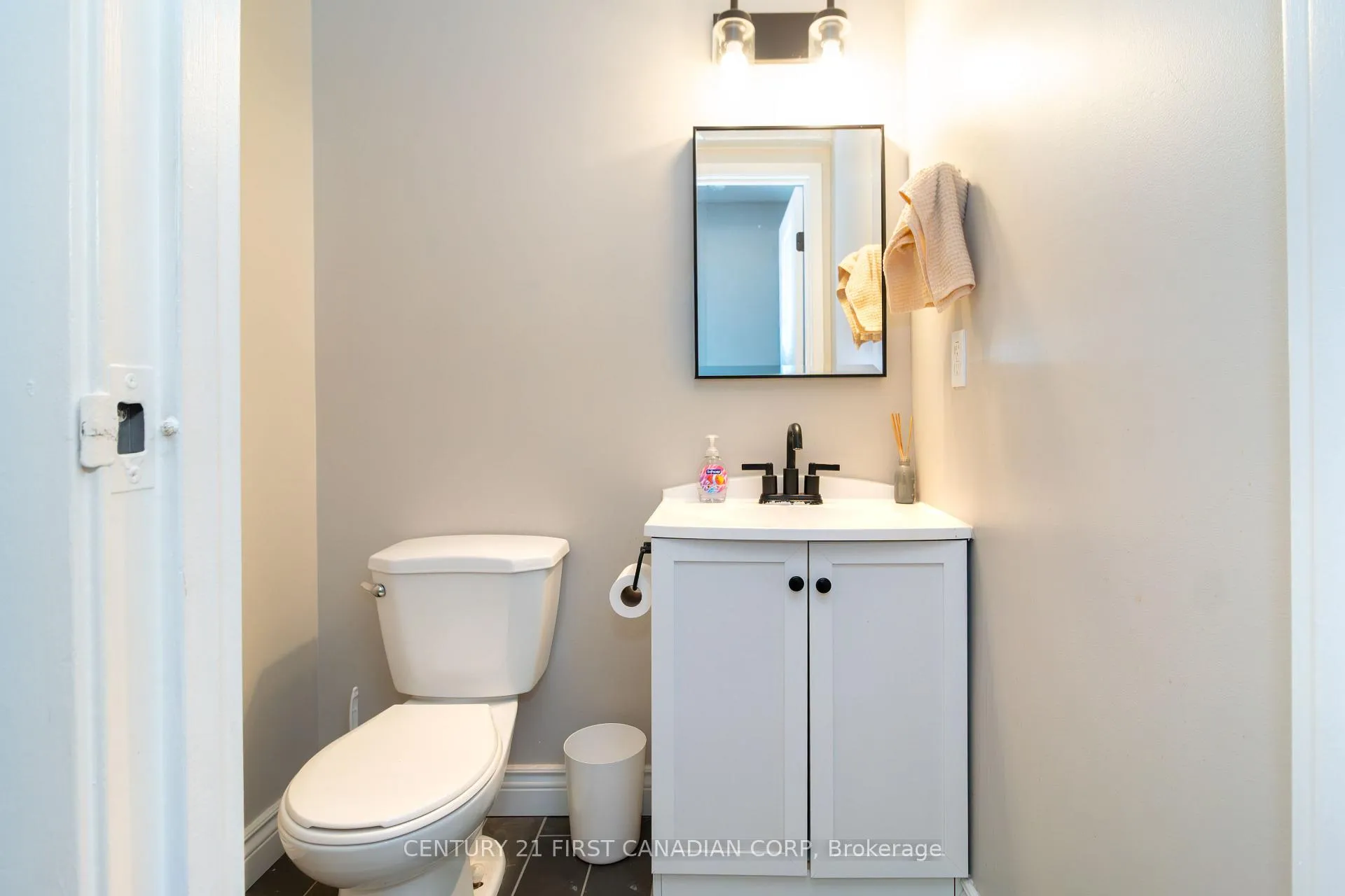 Photo 6 of Unit 101, 120 Centre Street, London, South E — HOMEH