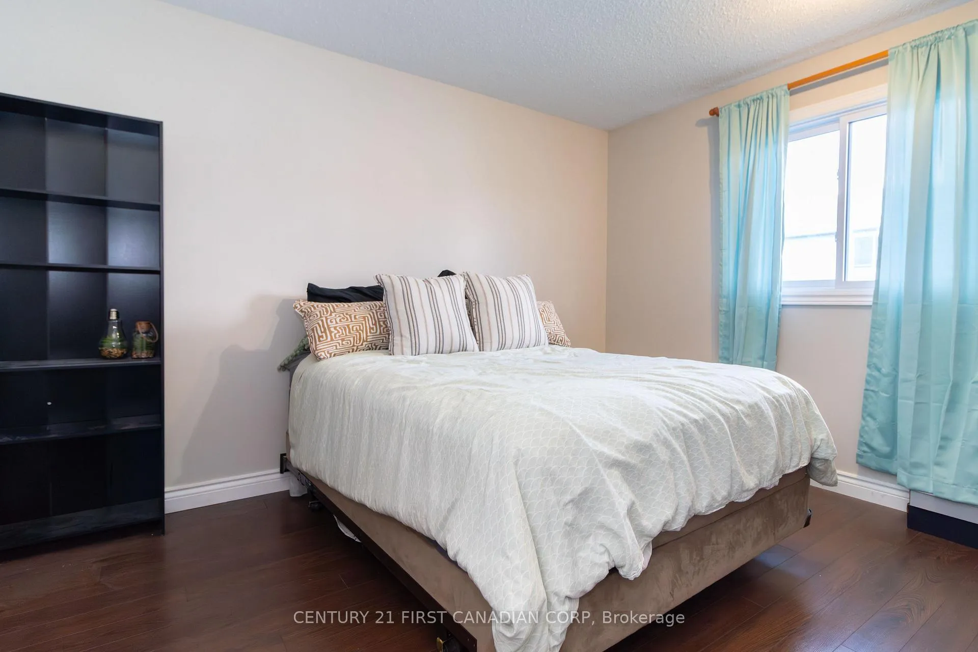 Photo 13 of Unit 101, 120 Centre Street, London, South E — HOMEH