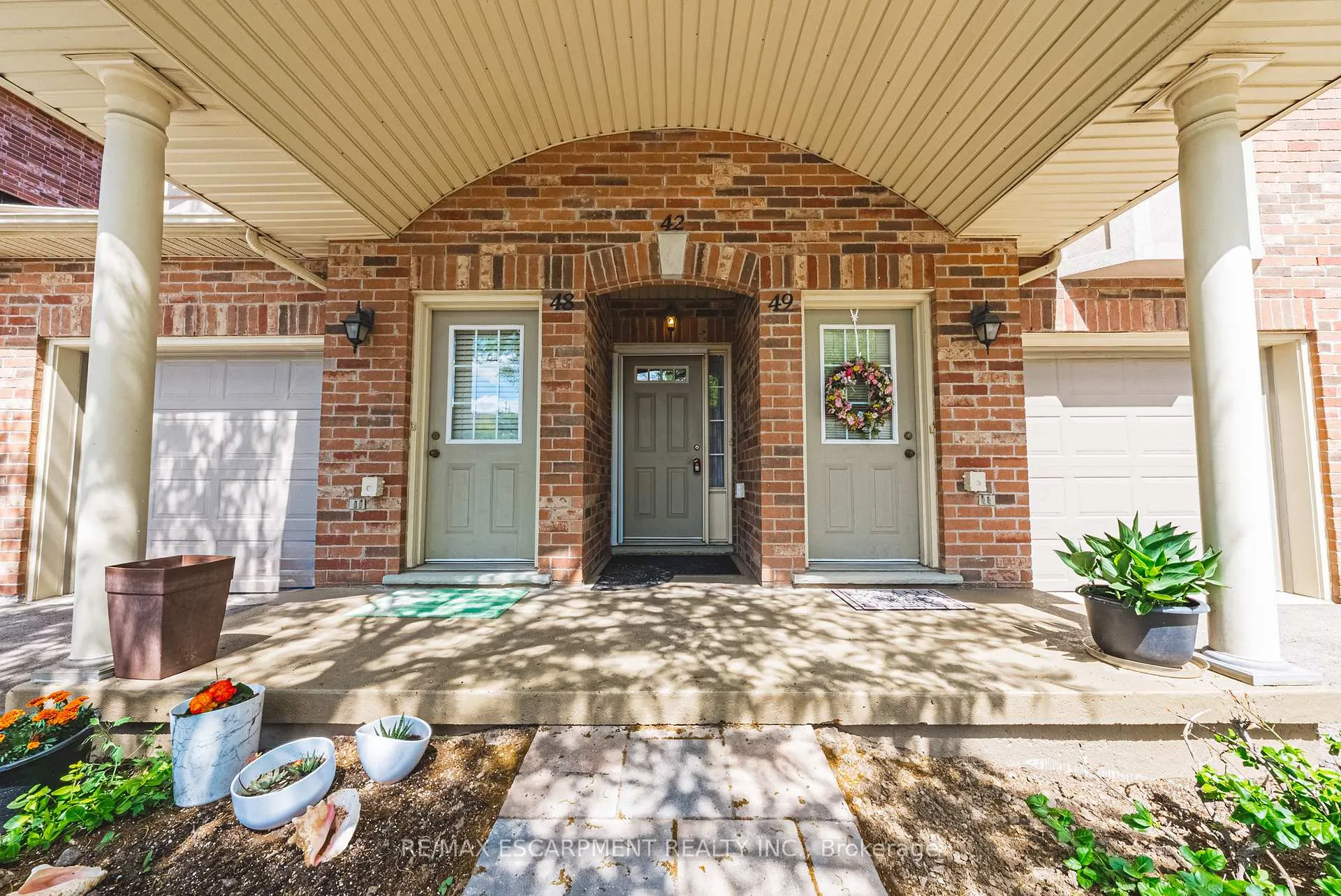 Photo 3 of Unit 42, 4045 Upper Middle Road, Burlington, Rose — HOMEH