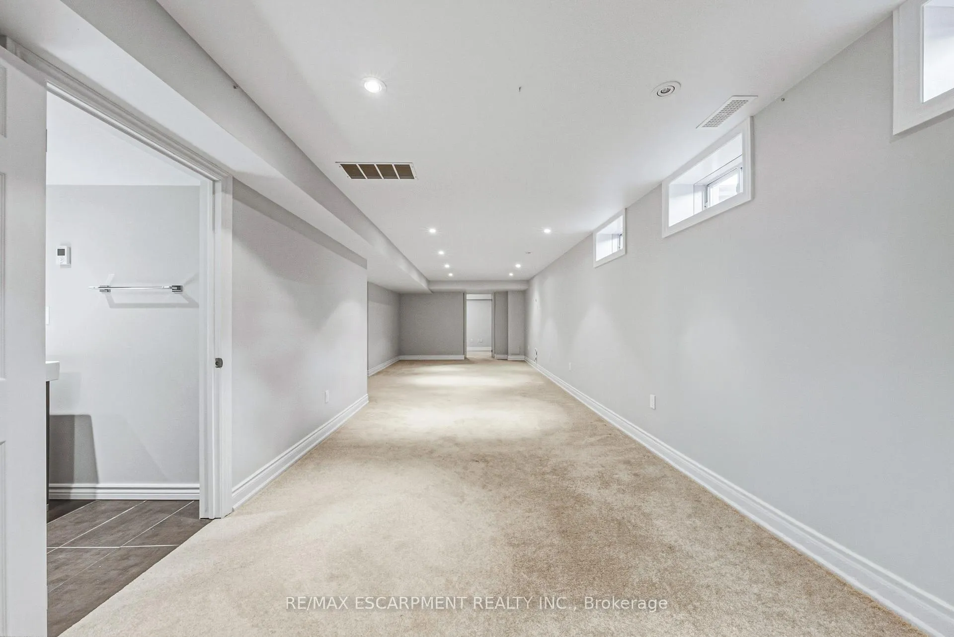 Photo 14 of Unit 42, 4045 Upper Middle Road, Burlington, Rose — HOMEH