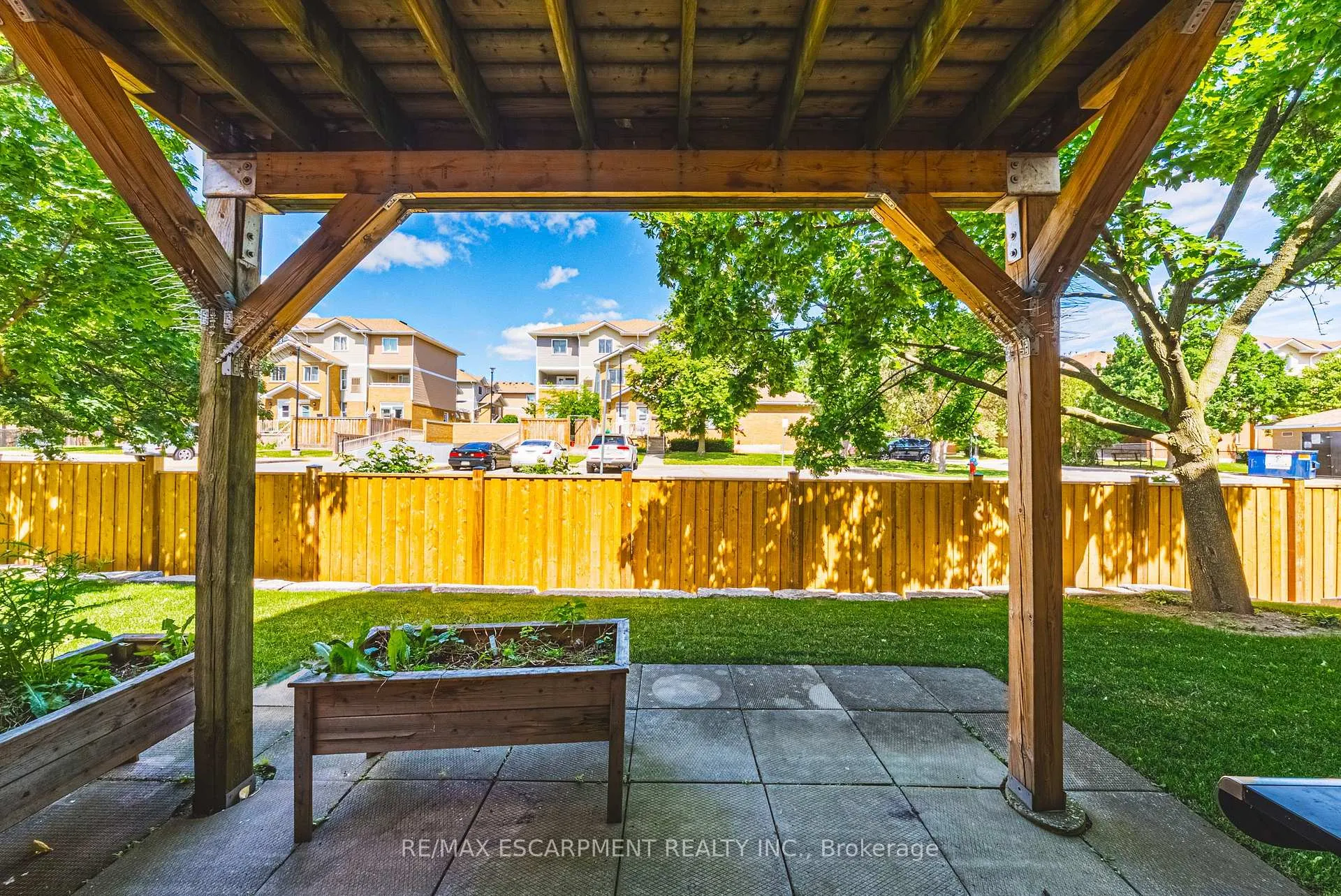 Photo 17 of Unit 42, 4045 Upper Middle Road, Burlington, Rose — HOMEH