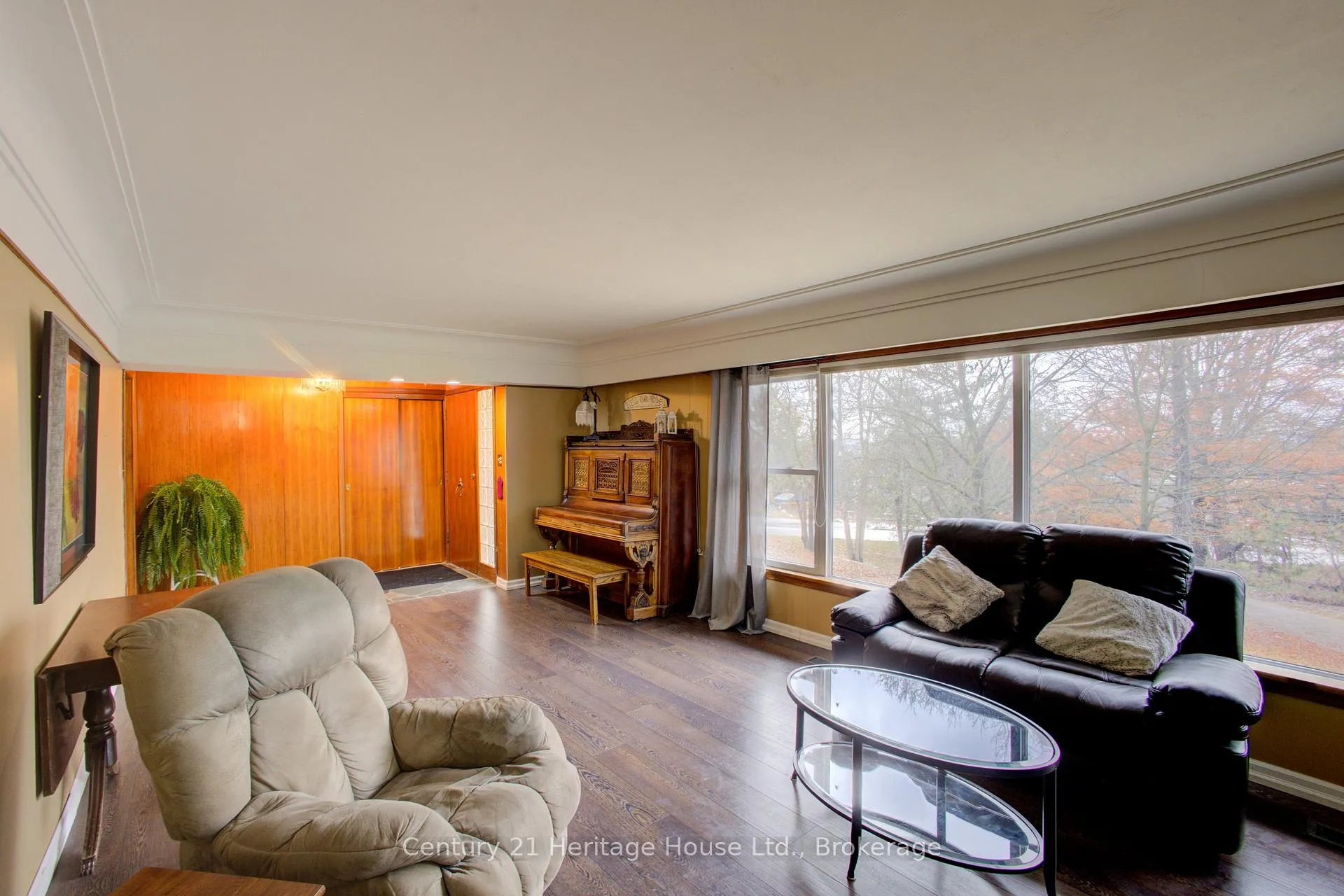 Photo 9 of 252 Durham Road W, West Grey — HOMEH