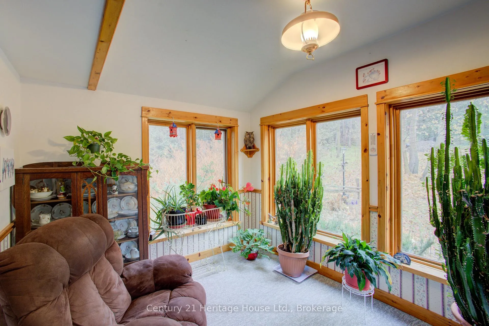 Photo 27 of 252 Durham Road W, West Grey — HOMEH