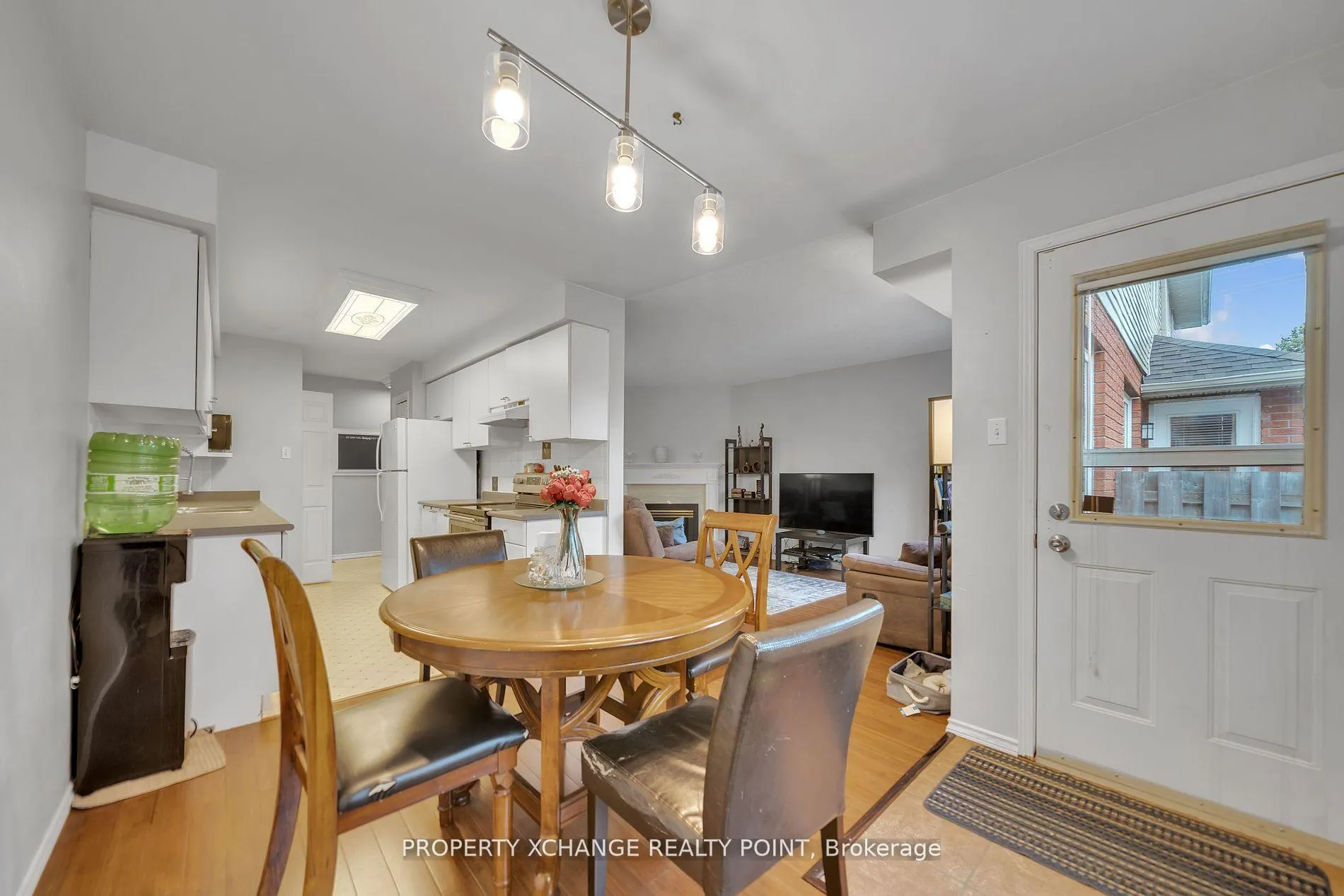 Photo 8 of 244 Candlewood Drive, Hamilton, Stoney Creek Mountain — HOMEH