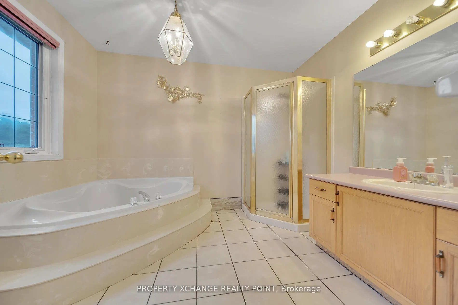 Photo 29 of 244 Candlewood Drive, Hamilton, Stoney Creek Mountain — HOMEH