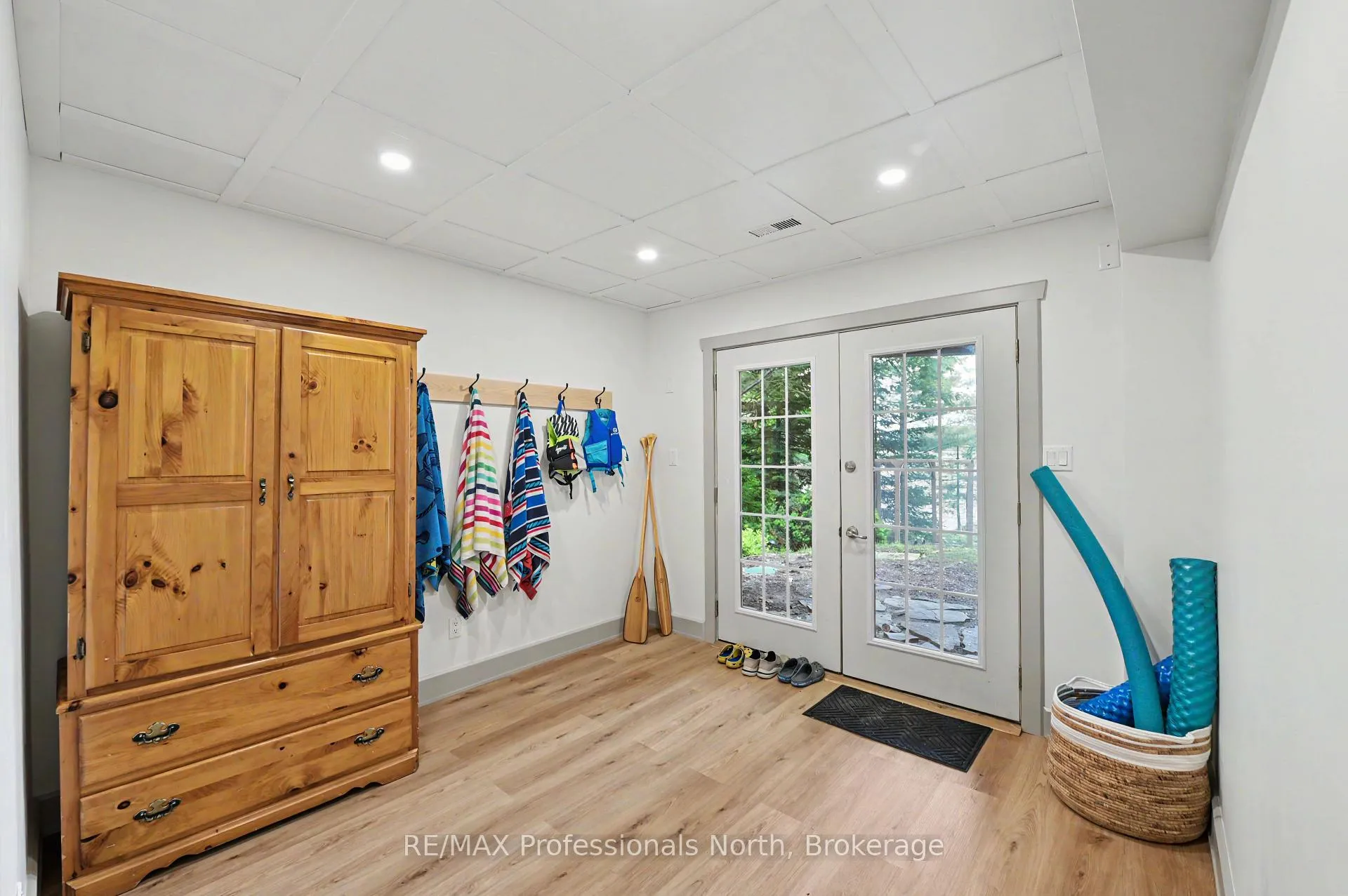 Photo 40 of 1015 Bluestone Lane, Minden Hills, Lutterworth — HOMEH