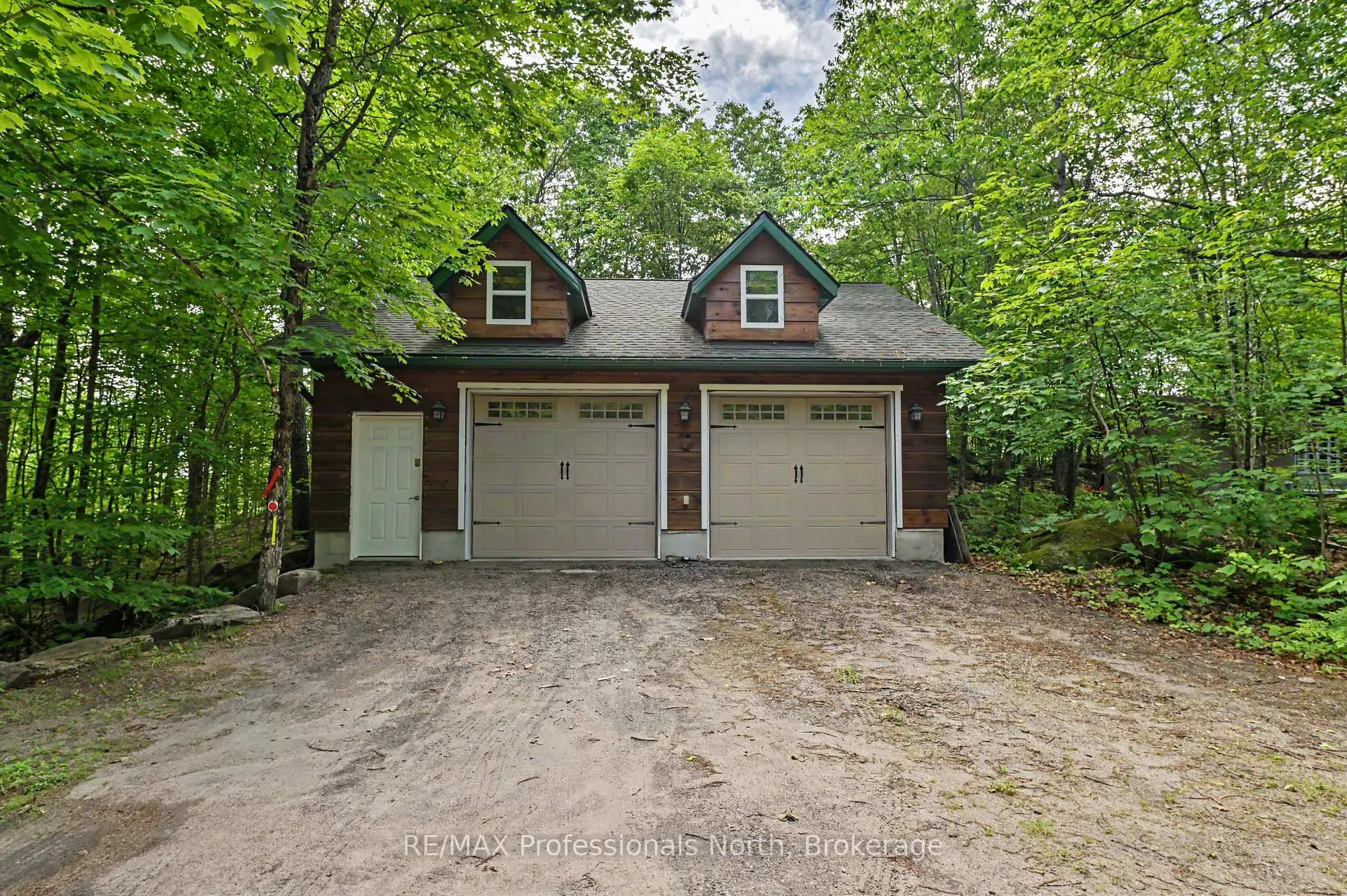 Photo 49 of 1015 Bluestone Lane, Minden Hills, Lutterworth — HOMEH