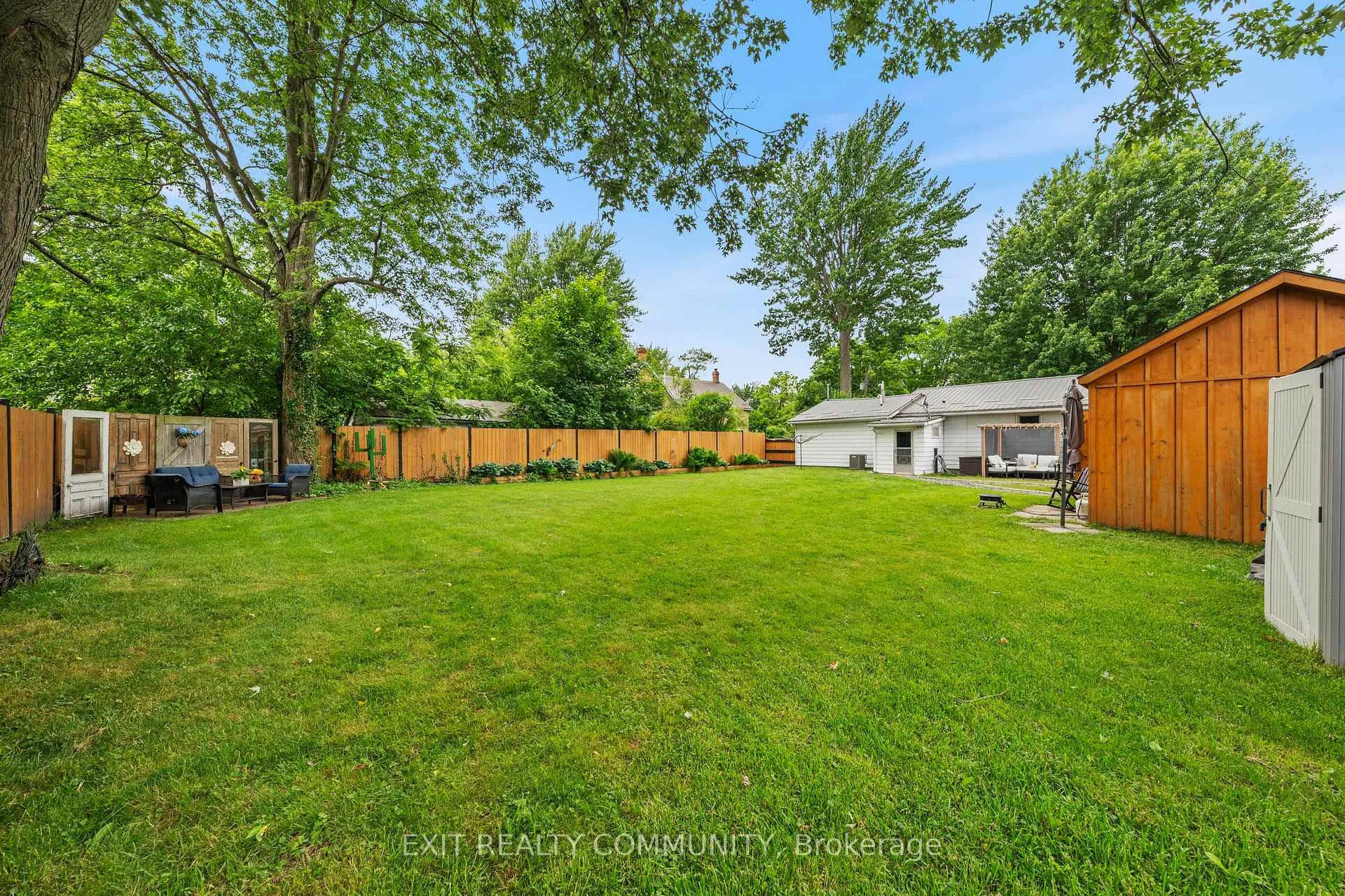 Photo 29 of 163 Elm Street E, Chatham-Kent, Bothwell — HOMEH