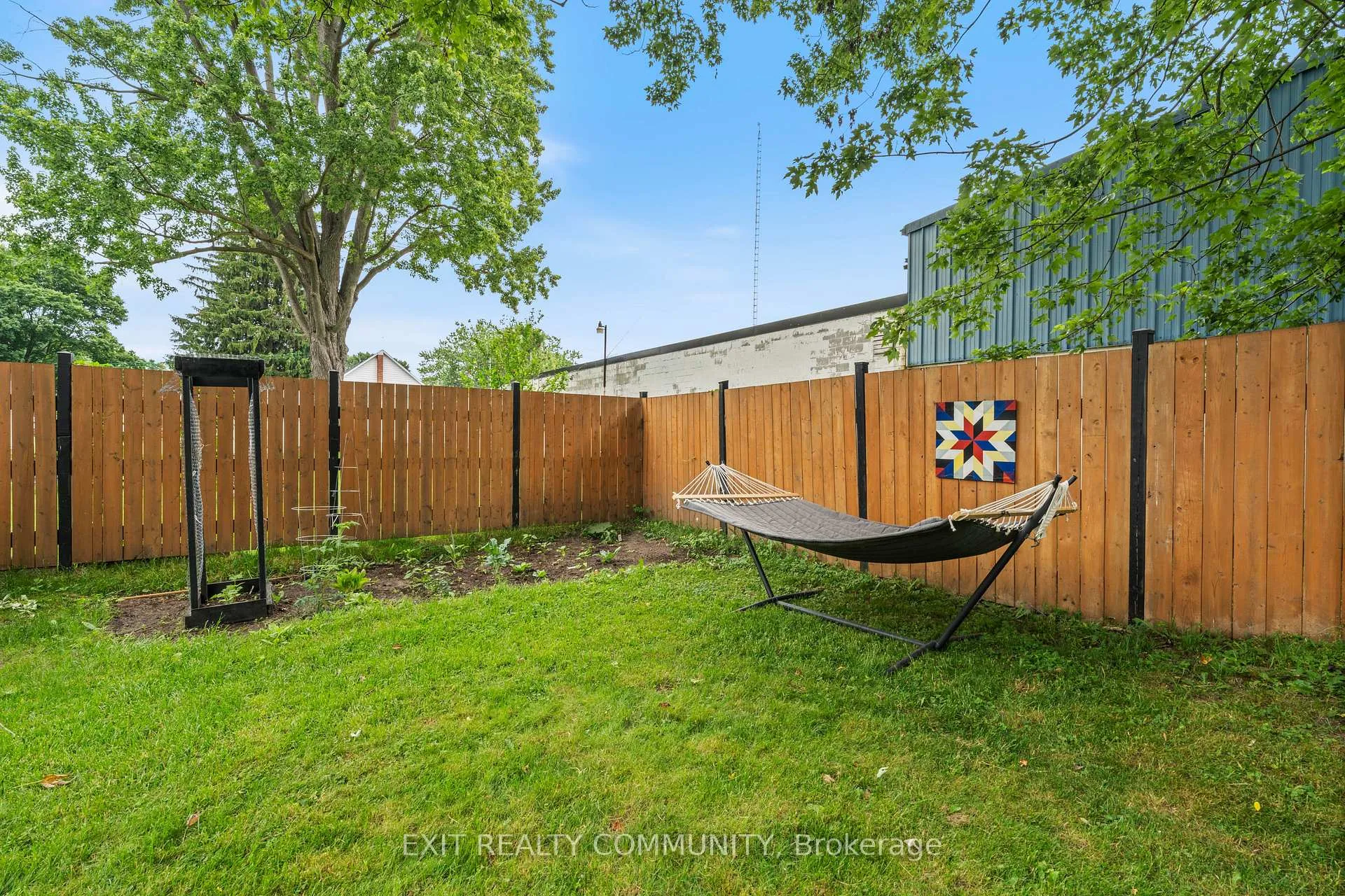 Photo 33 of 163 Elm Street E, Chatham-Kent, Bothwell — HOMEH