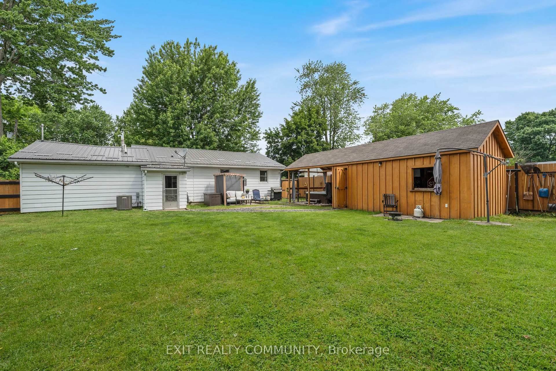 Photo 36 of 163 Elm Street E, Chatham-Kent, Bothwell — HOMEH