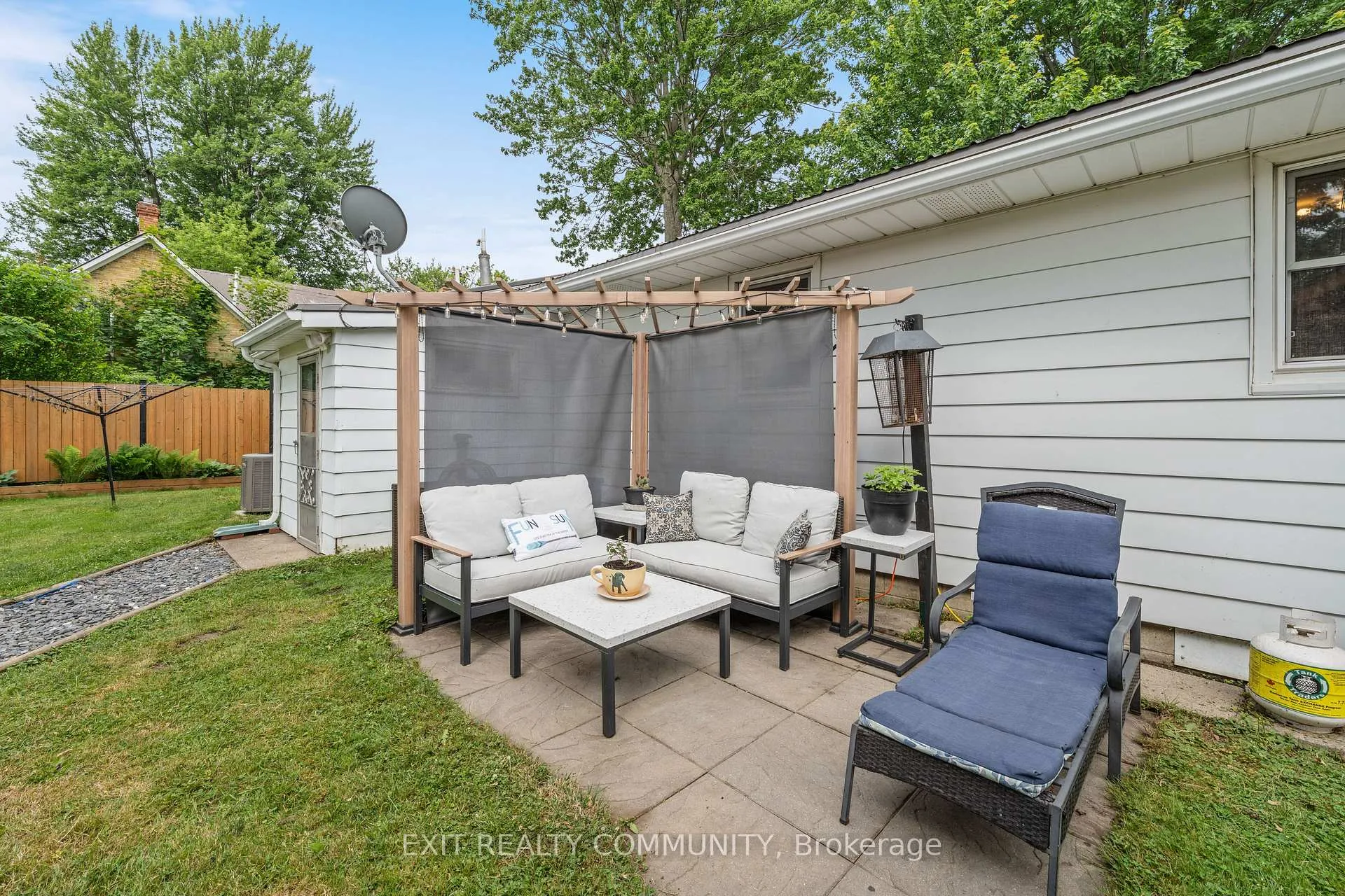 Photo 38 of 163 Elm Street E, Chatham-Kent, Bothwell — HOMEH