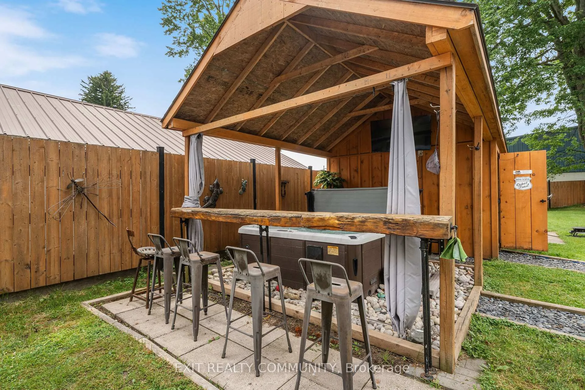 Photo 39 of 163 Elm Street E, Chatham-Kent, Bothwell — HOMEH