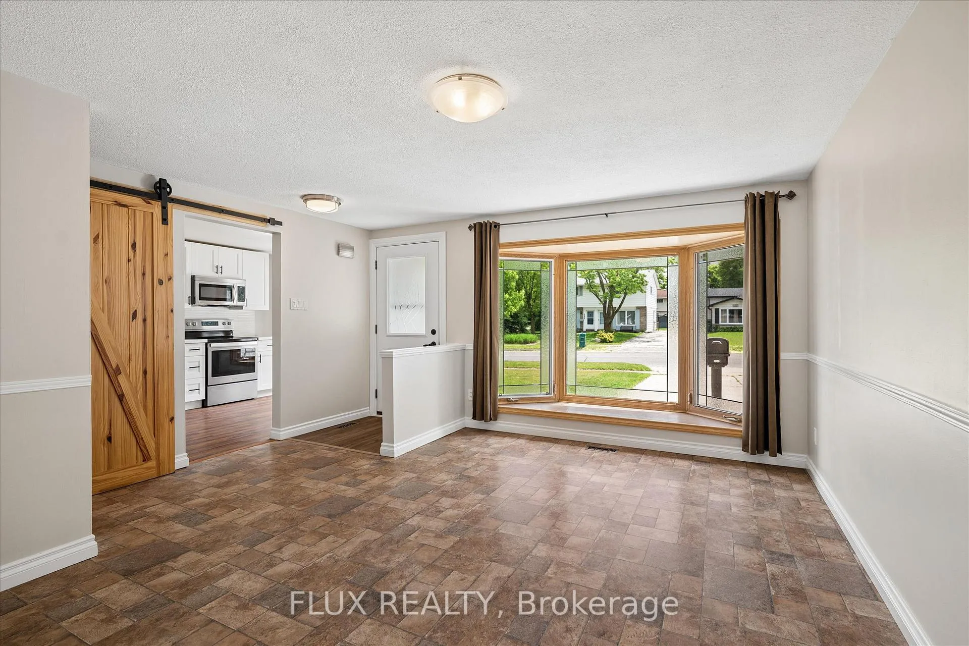 Photo 11 of 156 Traynor Avenue, Kitchener, Vanier - Kitchener — HOMEH