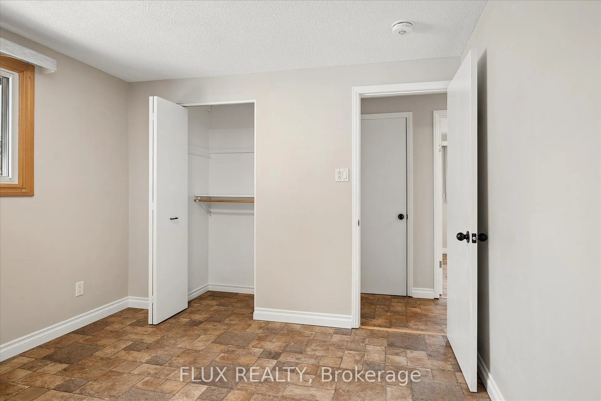 Photo 19 of 156 Traynor Avenue, Kitchener, Vanier - Kitchener — HOMEH