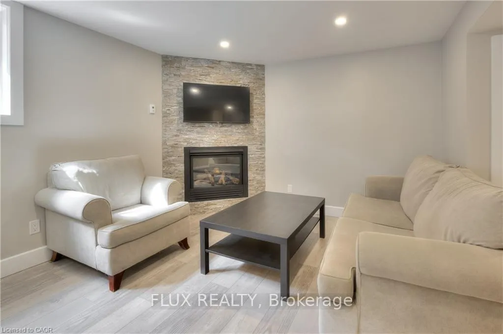 Photo 34 of 156 Traynor Avenue, Kitchener, Vanier - Kitchener — HOMEH