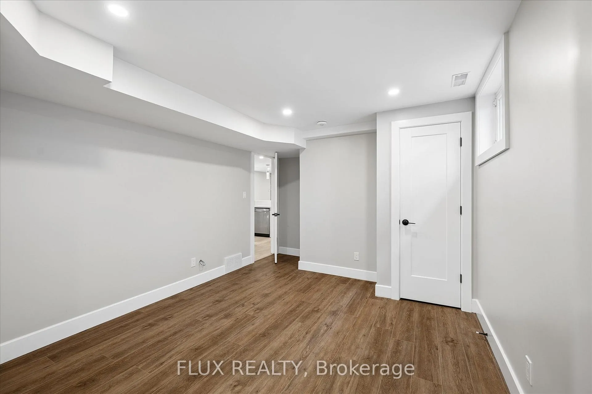Photo 37 of 156 Traynor Avenue, Kitchener, Vanier - Kitchener — HOMEH