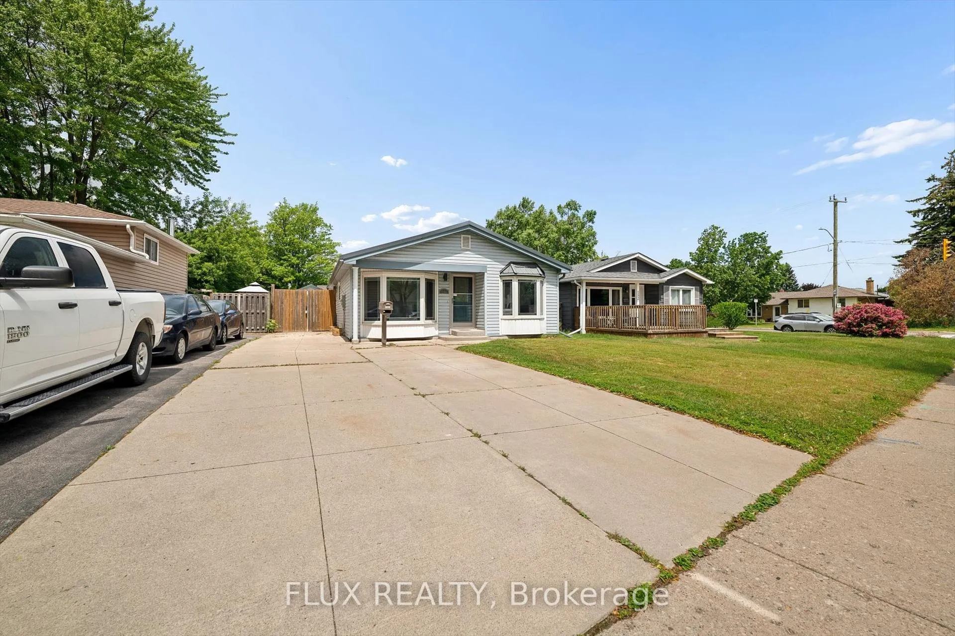 Photo 42 of 156 Traynor Avenue, Kitchener, Vanier - Kitchener — HOMEH