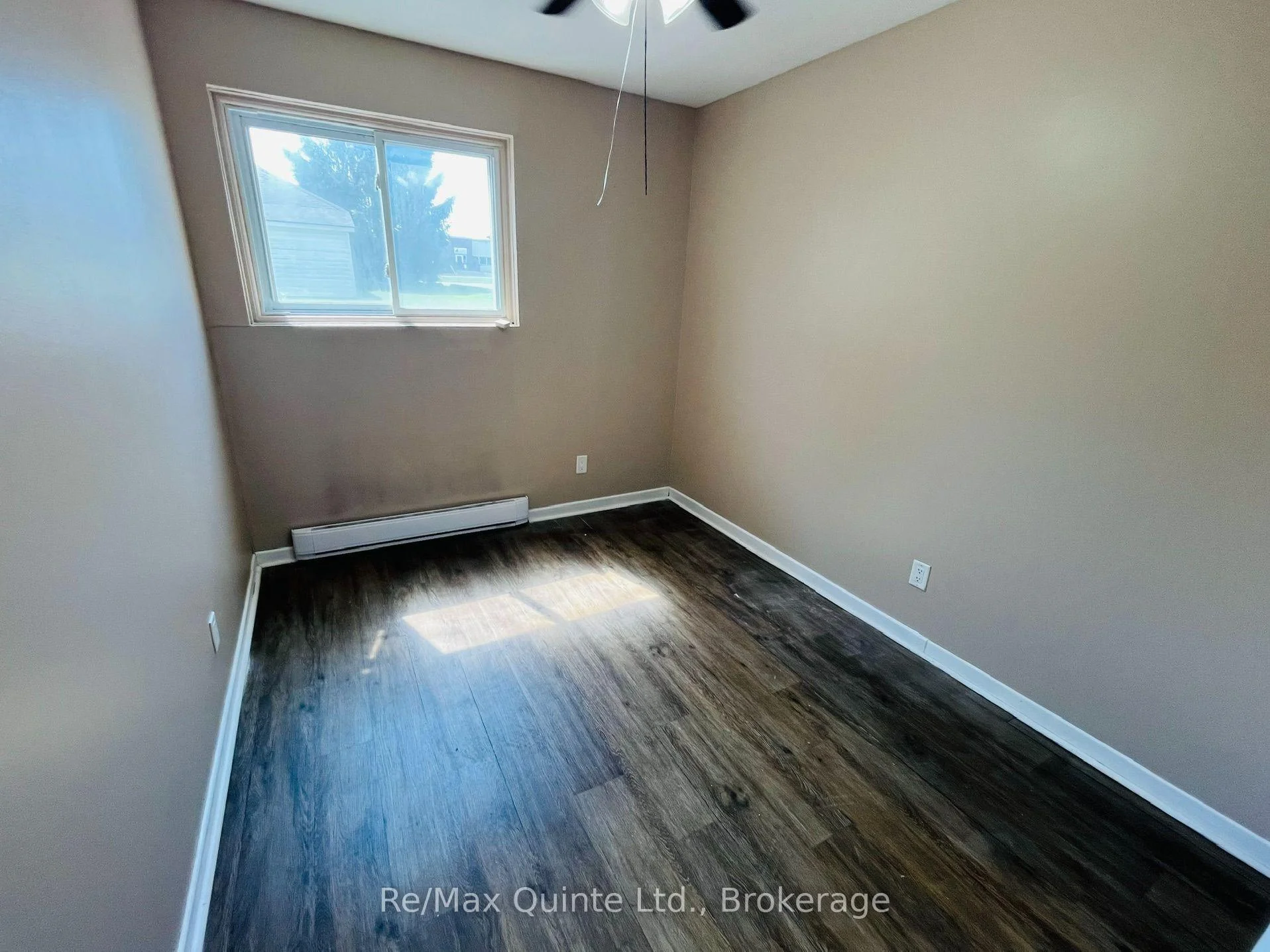 Photo 17 of 10 Shamrock Road, Belleville, Belleville Ward — HOMEH