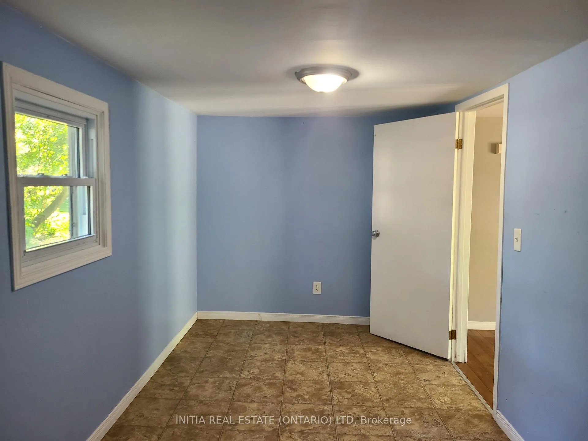 Photo 13 of 1 Dundas Street, Newbury — HOMEH