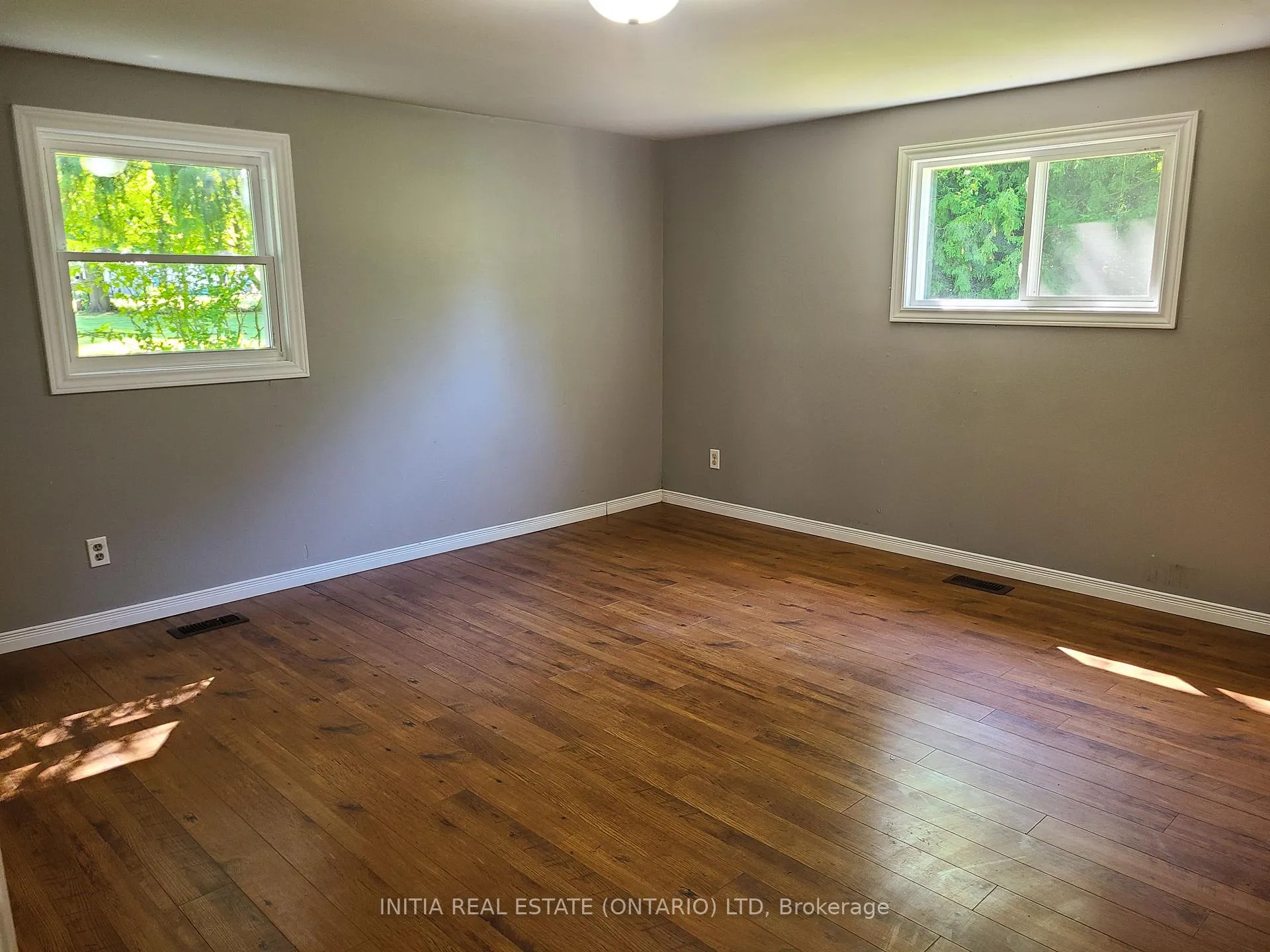 Photo 15 of 1 Dundas Street, Newbury — HOMEH