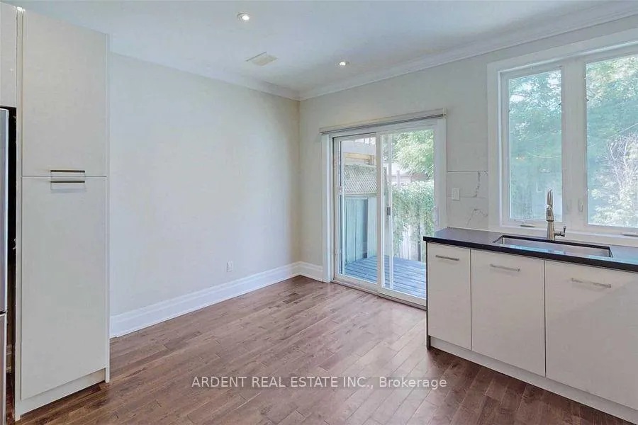 Photo 13 of 486 Main Street, Toronto, Woodbine-Lumsden — HOMEH