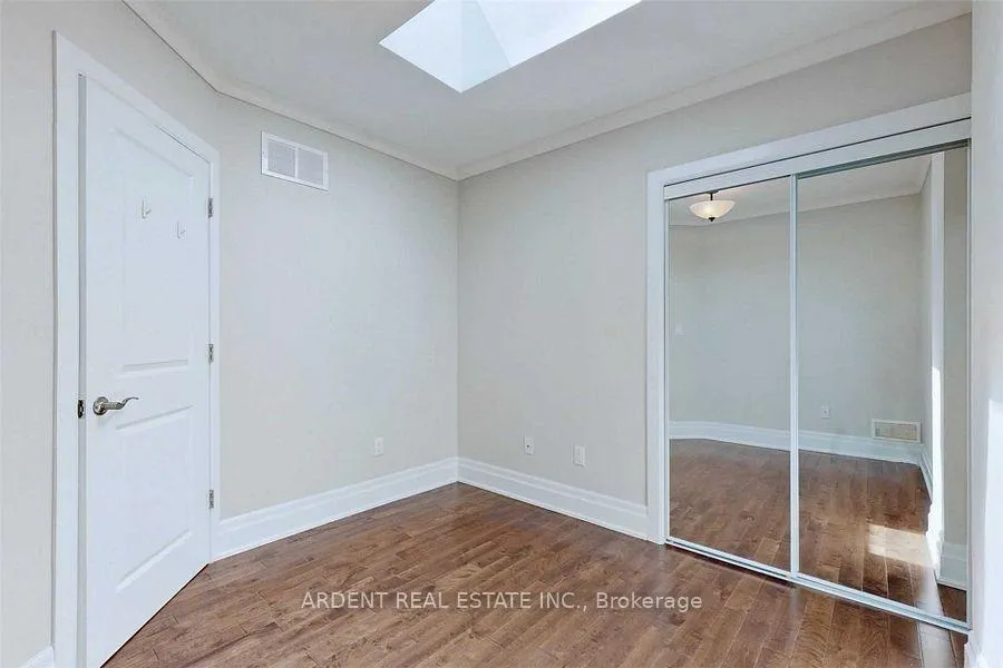 Photo 32 of 486 Main Street, Toronto, Woodbine-Lumsden — HOMEH