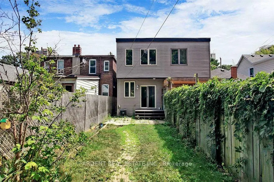 Photo 35 of 486 Main Street, Toronto, Woodbine-Lumsden — HOMEH