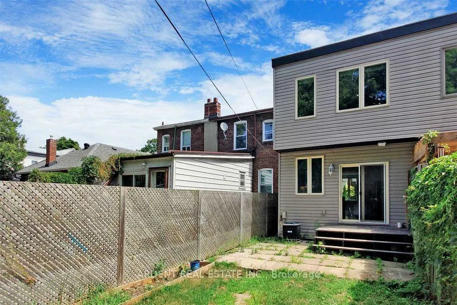 Photo 36 of 486 Main Street, Toronto, Woodbine-Lumsden — HOMEH