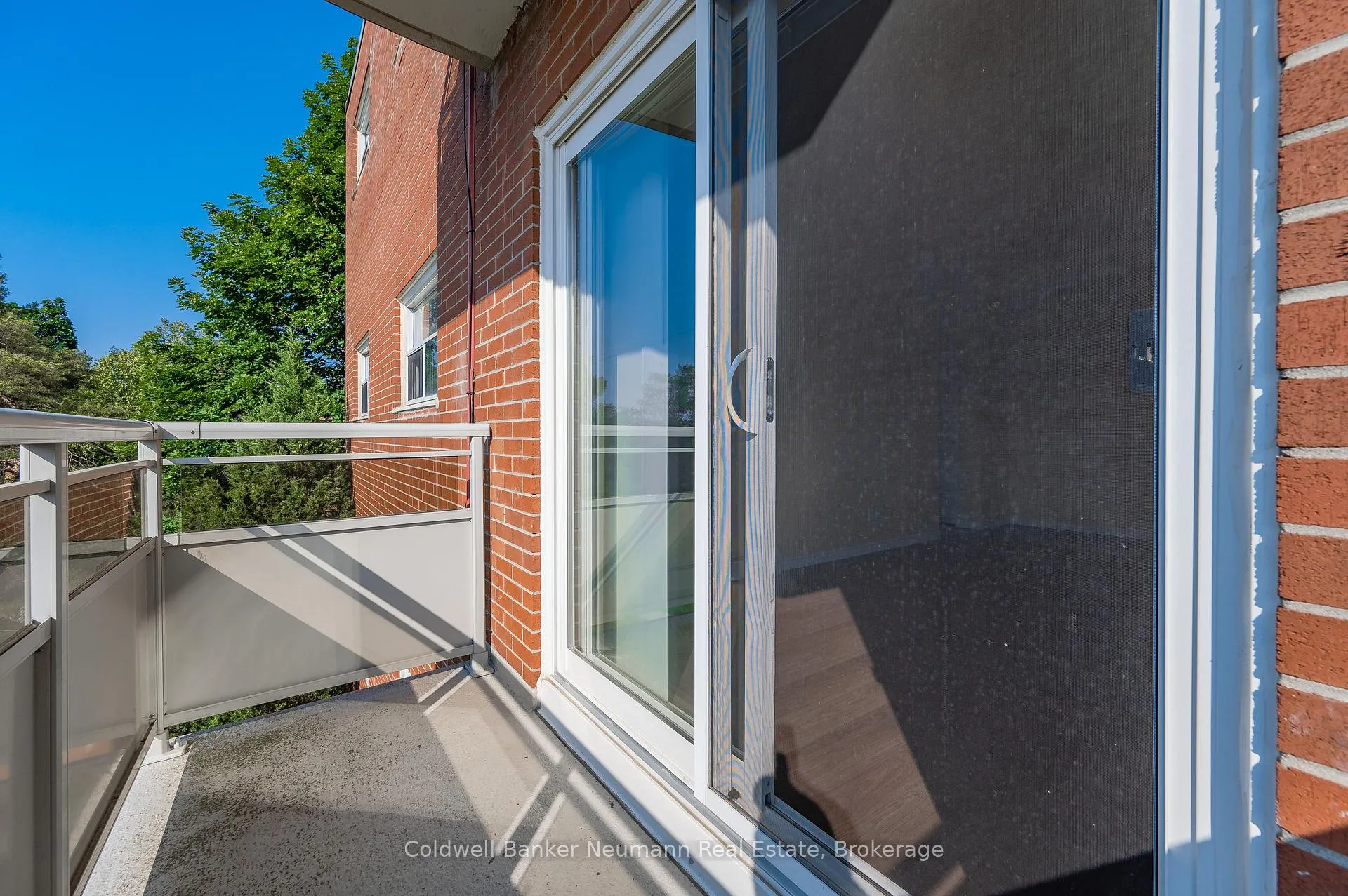 Photo 16 of 10 Glenbrook Drive, Guelph, Victoria North — HOMEH