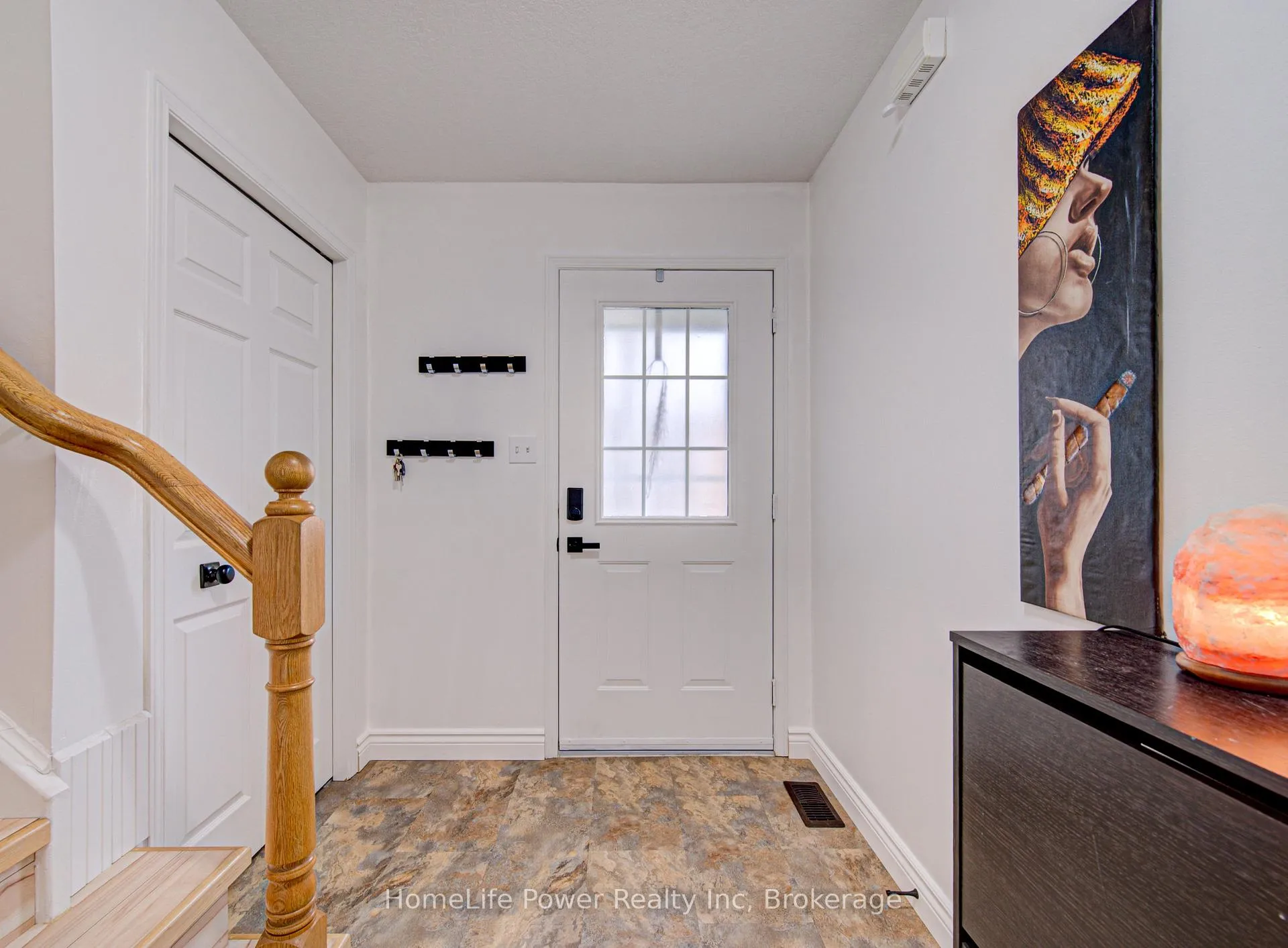 Photo 5 of 533 Activa Avenue, Kitchener, Larentian West — HOMEH