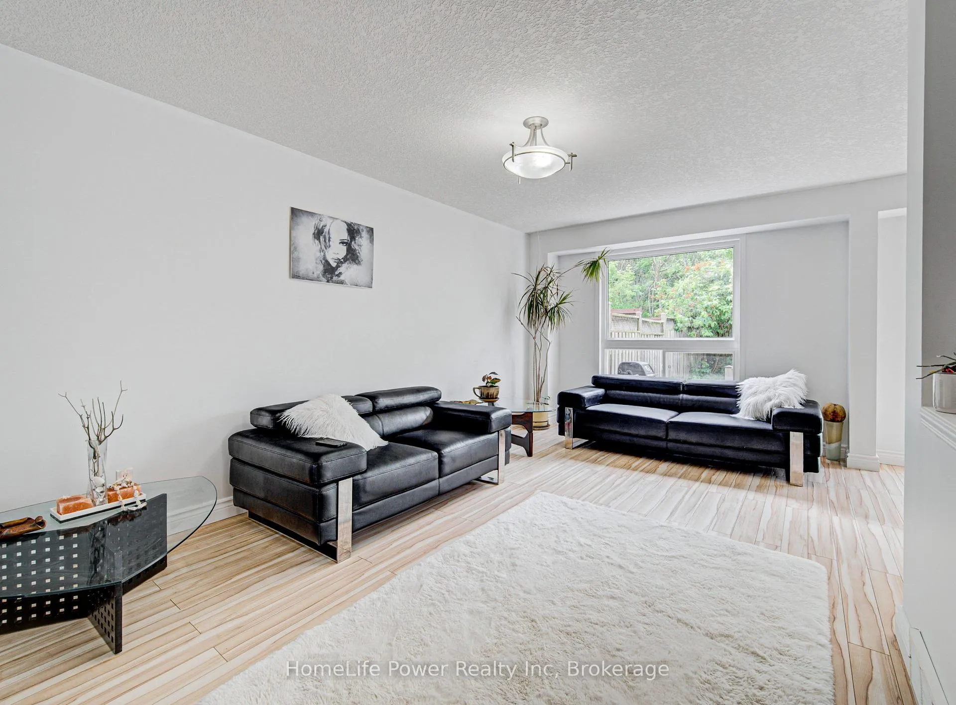 Photo 9 of 533 Activa Avenue, Kitchener, Larentian West — HOMEH