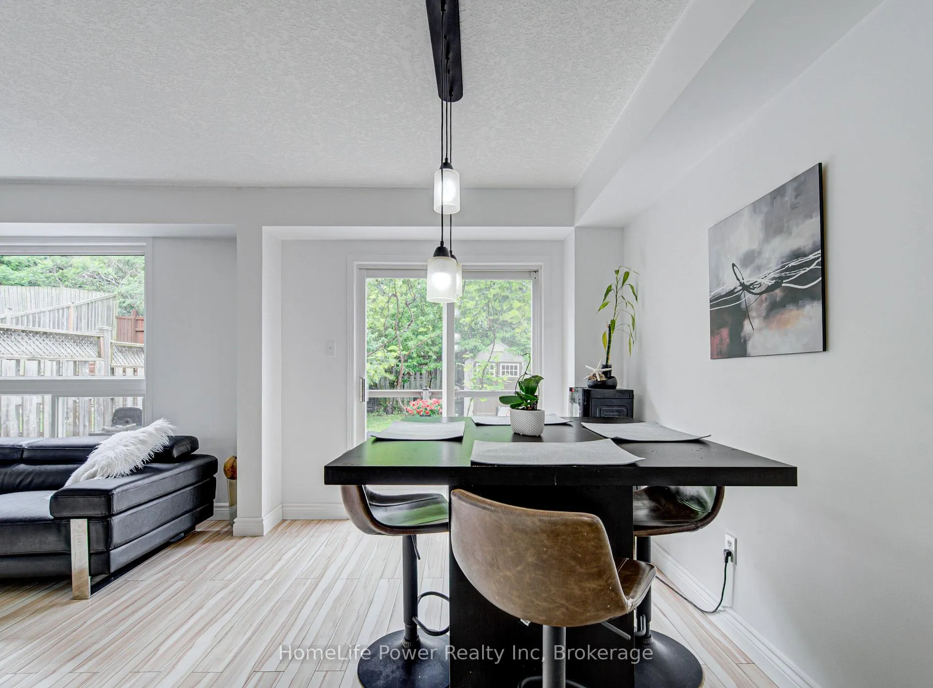Photo 12 of 533 Activa Avenue, Kitchener, Larentian West — HOMEH