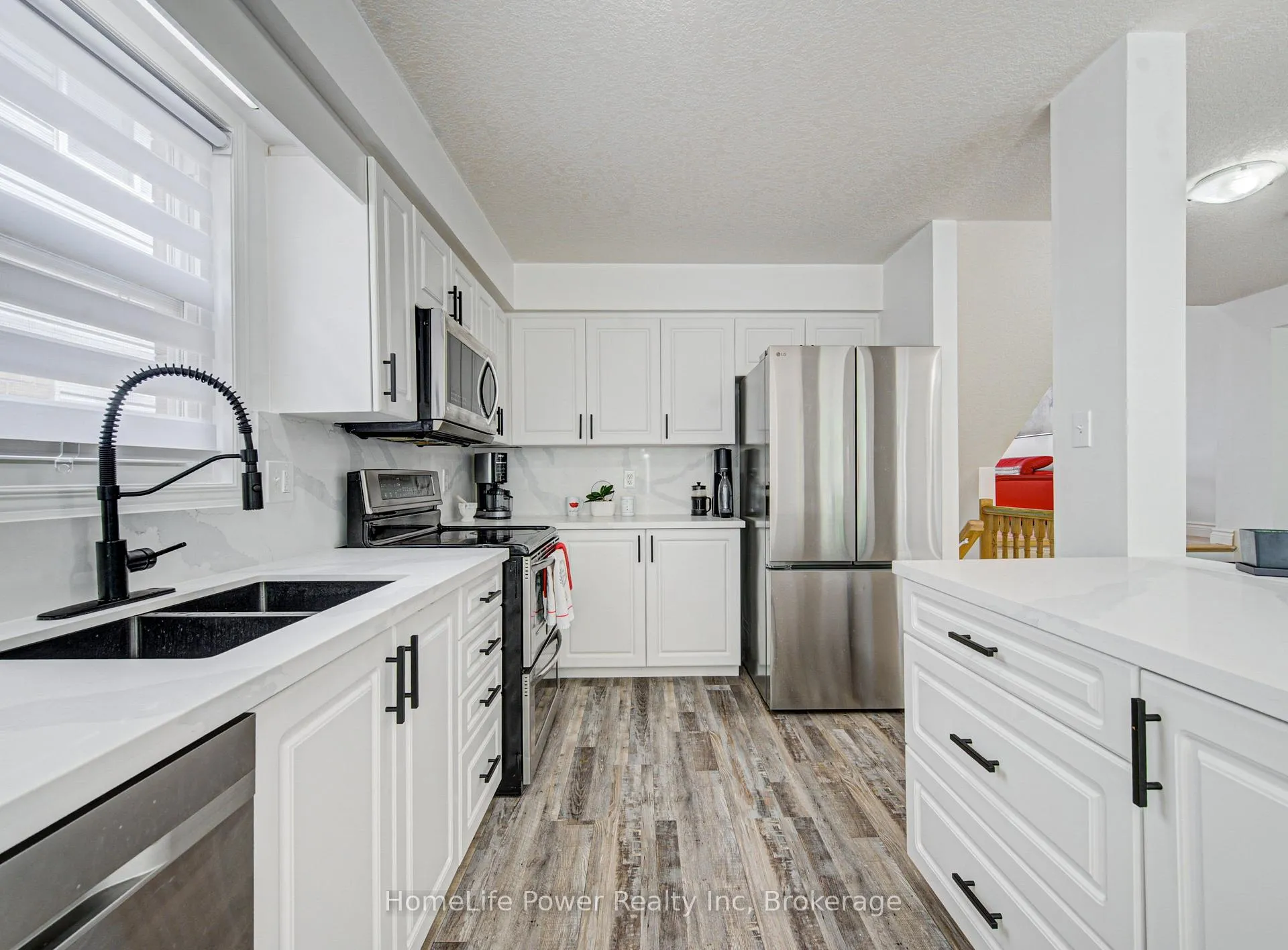 Photo 14 of 533 Activa Avenue, Kitchener, Larentian West — HOMEH