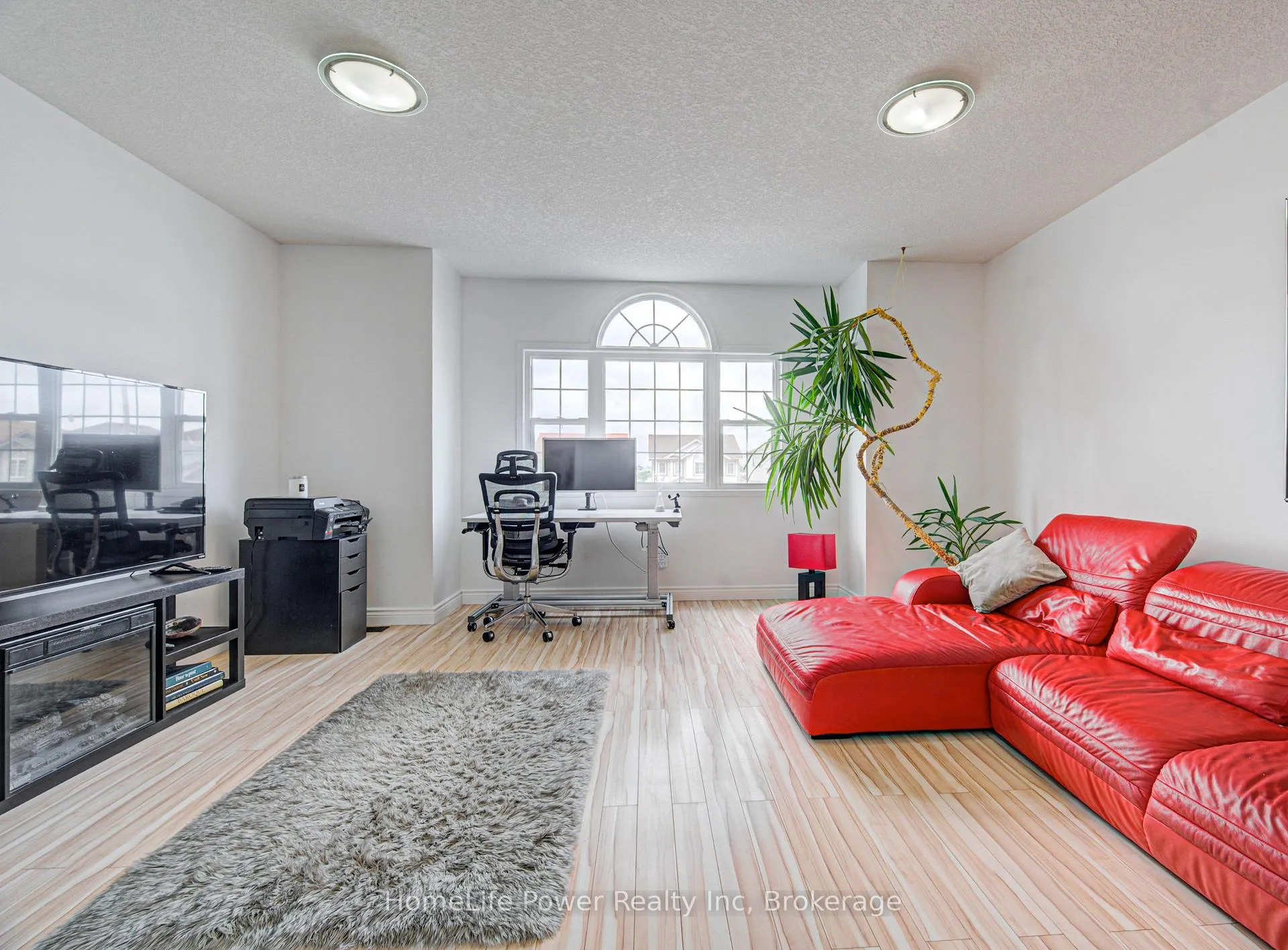 Photo 20 of 533 Activa Avenue, Kitchener, Larentian West — HOMEH