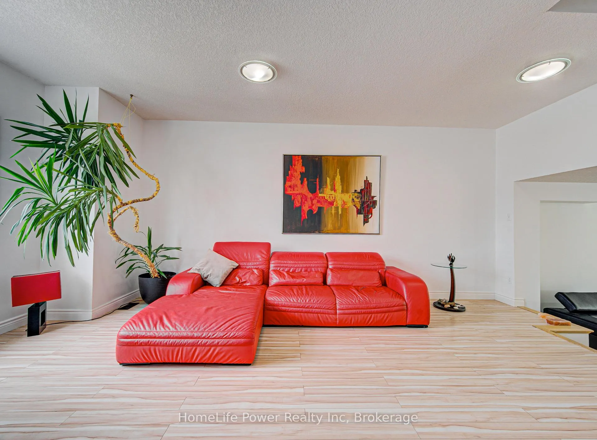 Photo 21 of 533 Activa Avenue, Kitchener, Larentian West — HOMEH