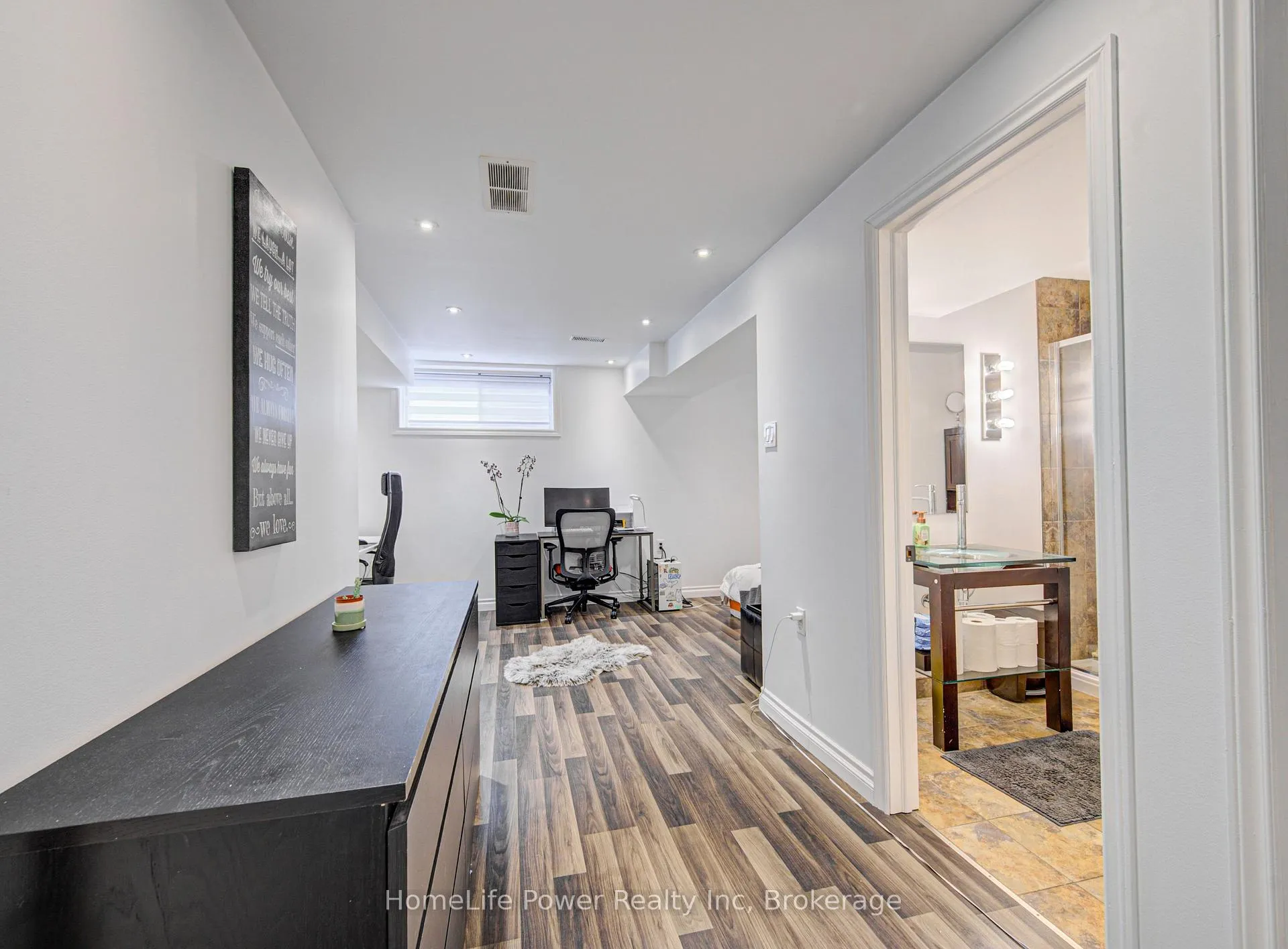 Photo 32 of 533 Activa Avenue, Kitchener, Larentian West — HOMEH
