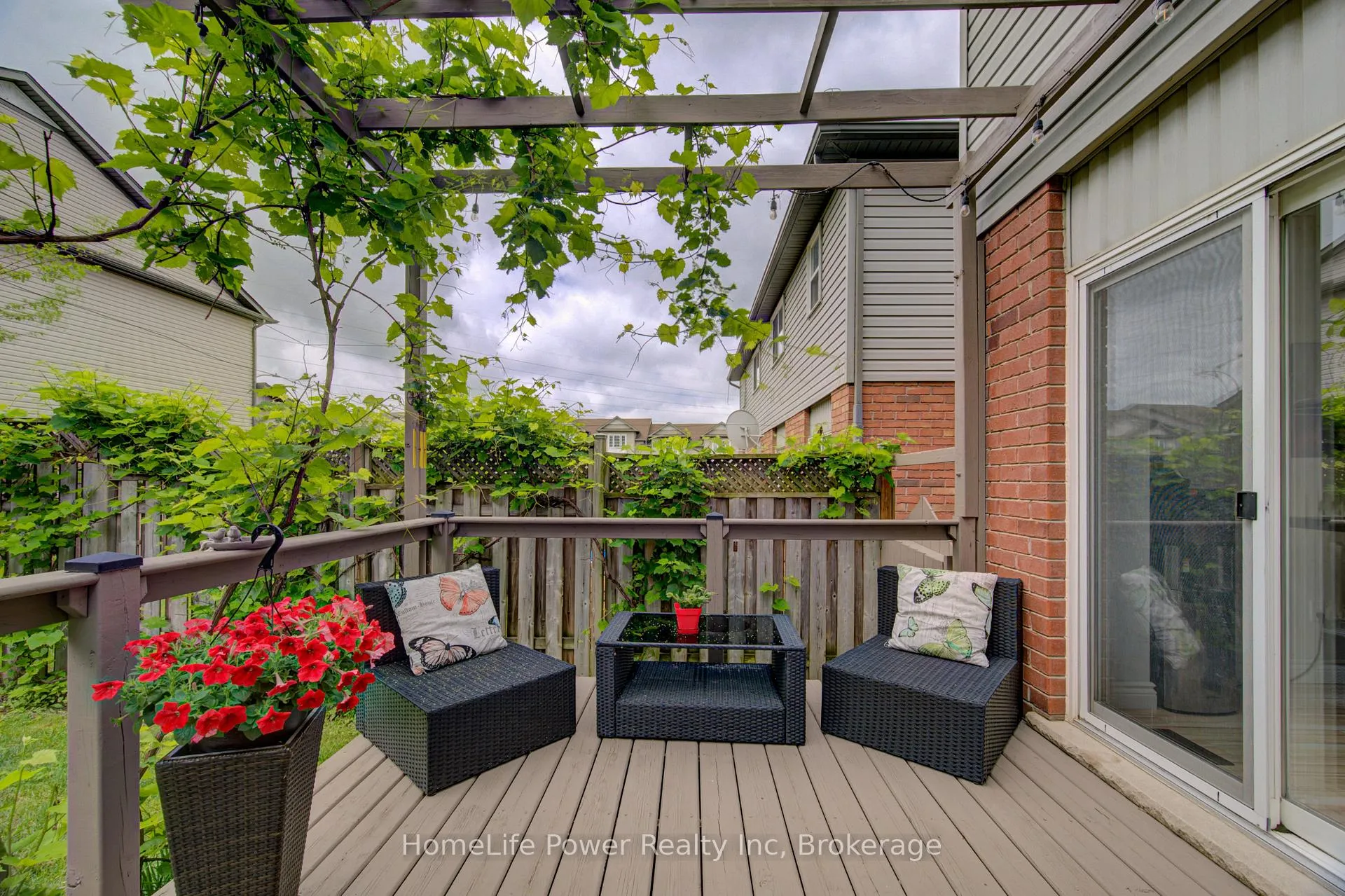 Photo 41 of 533 Activa Avenue, Kitchener, Larentian West — HOMEH