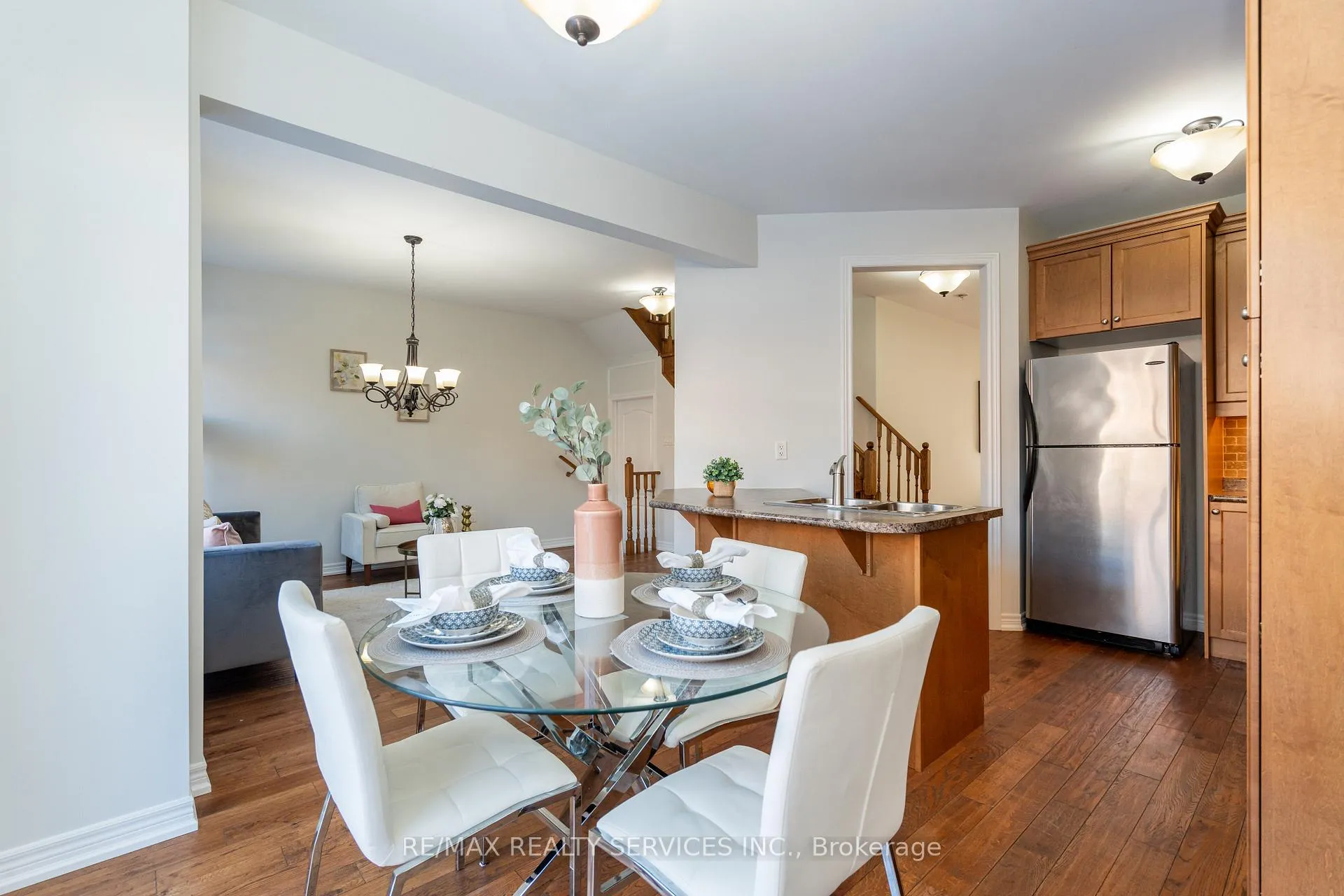 Photo 10 of 112 Amaranth Crescent, Brampton, Northwest Sandalwood Parkway — HOMEH