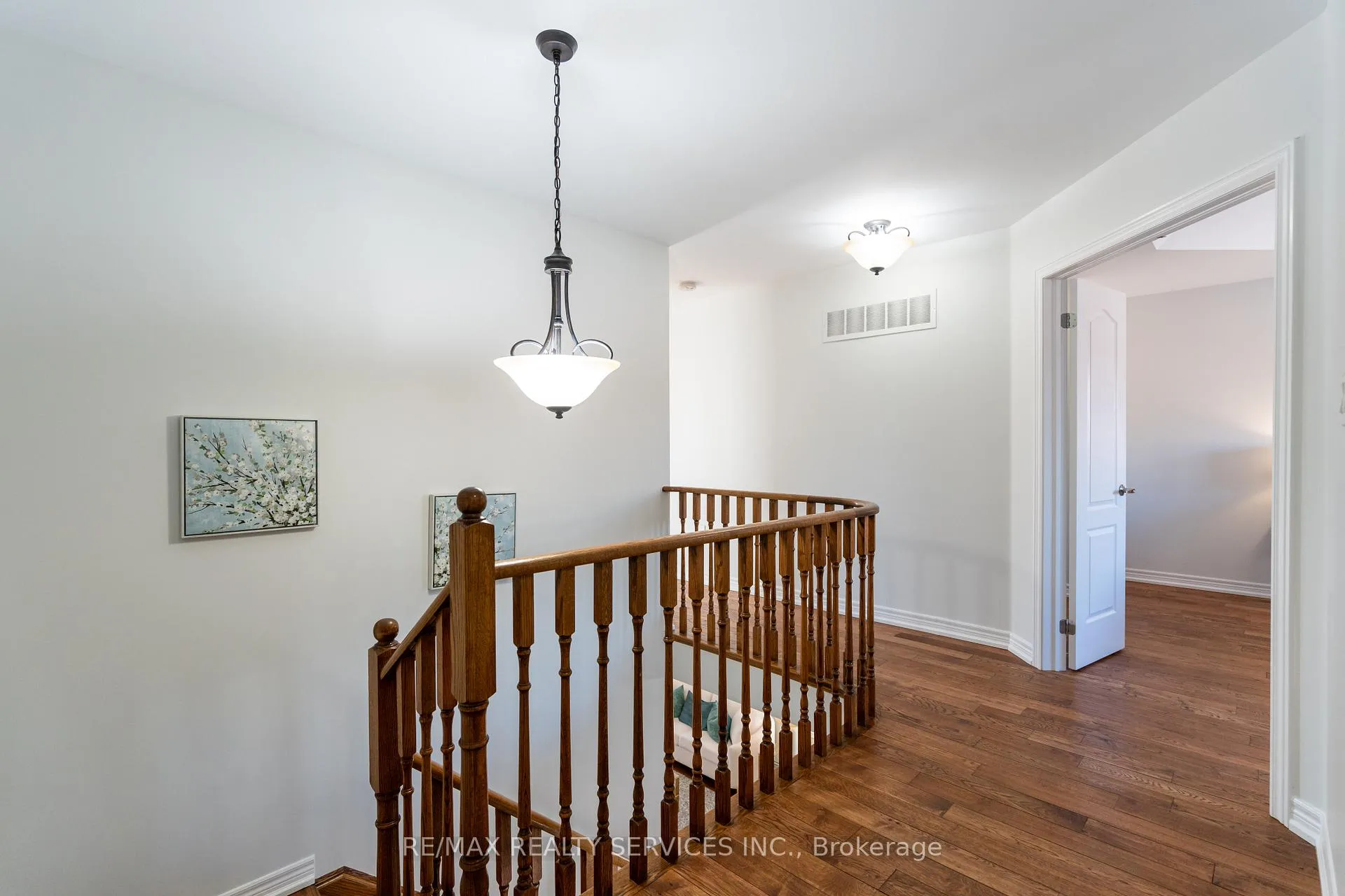 Photo 14 of 112 Amaranth Crescent, Brampton, Northwest Sandalwood Parkway — HOMEH