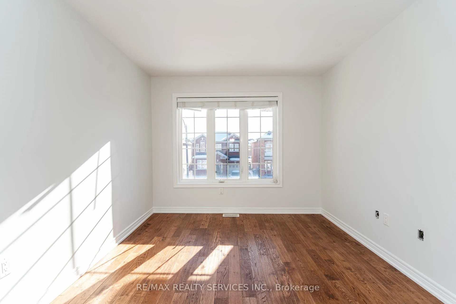 Photo 26 of 112 Amaranth Crescent, Brampton, Northwest Sandalwood Parkway — HOMEH
