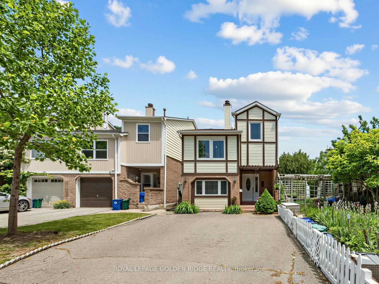Photo 1 of 23 Natalie Court, Markham, Markham Village — HOMEH
