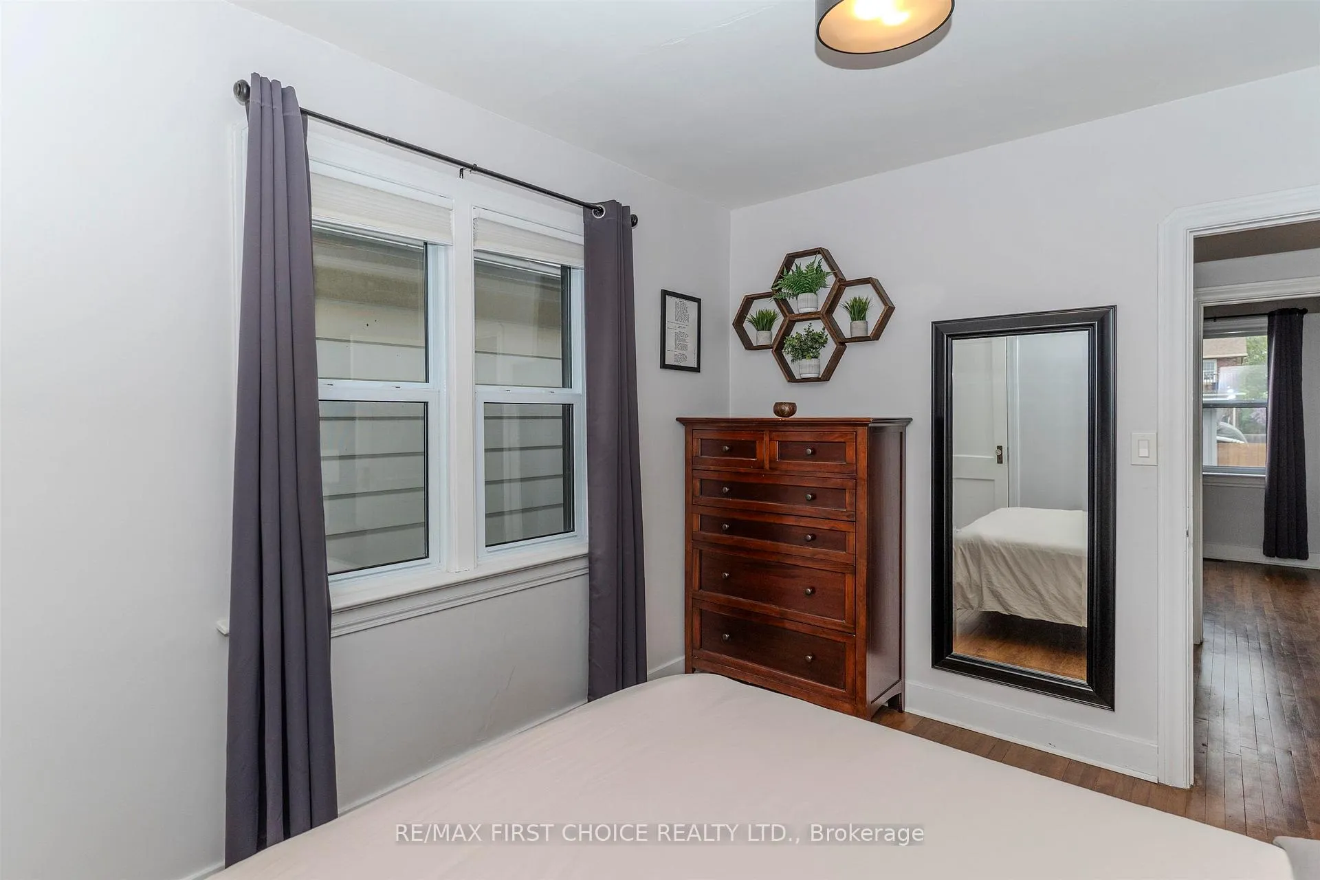 Photo 19 of 1503 Walsh Street E, Thunder Bay, Hyde Park — HOMEH