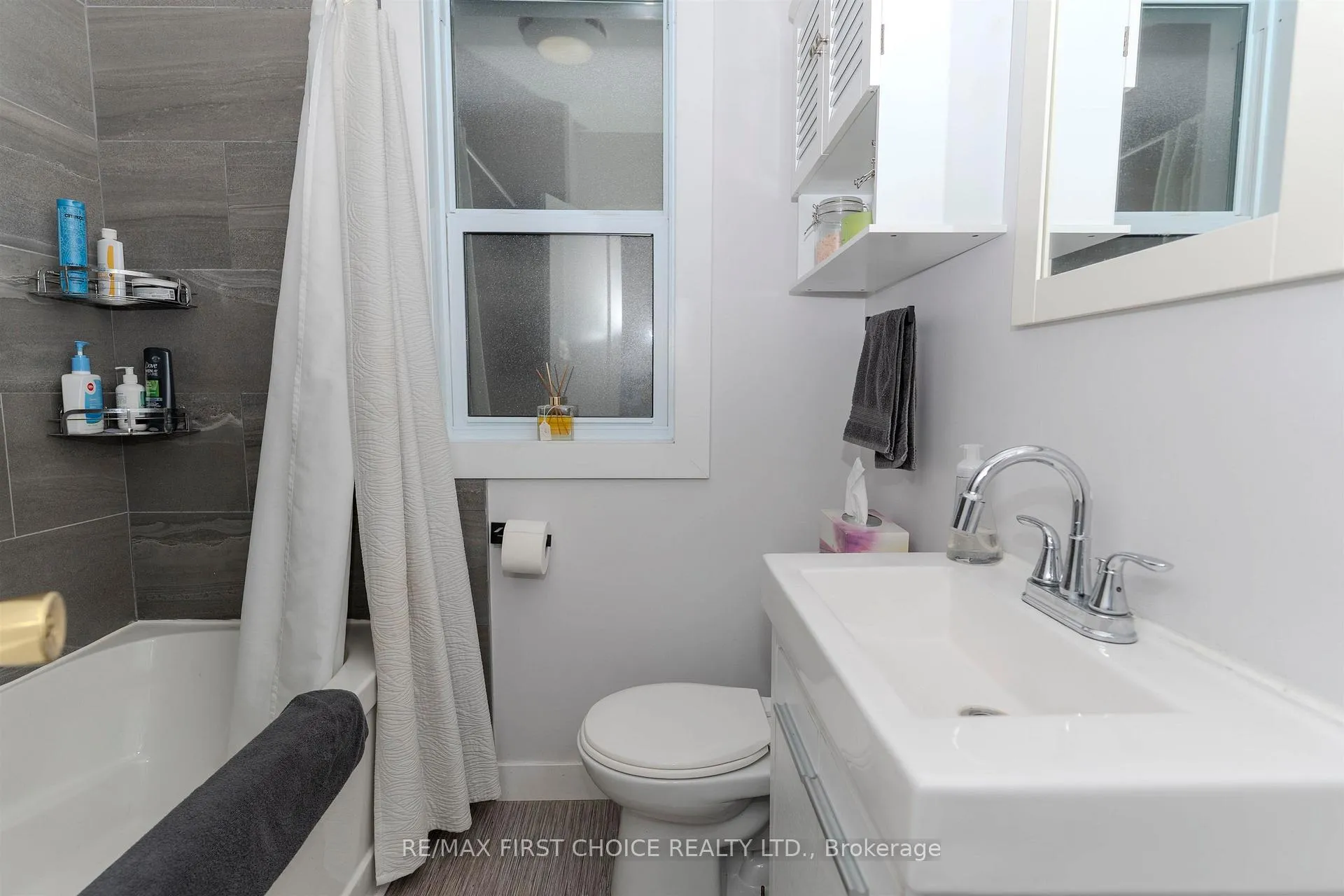 Photo 23 of 1503 Walsh Street E, Thunder Bay, Hyde Park — HOMEH