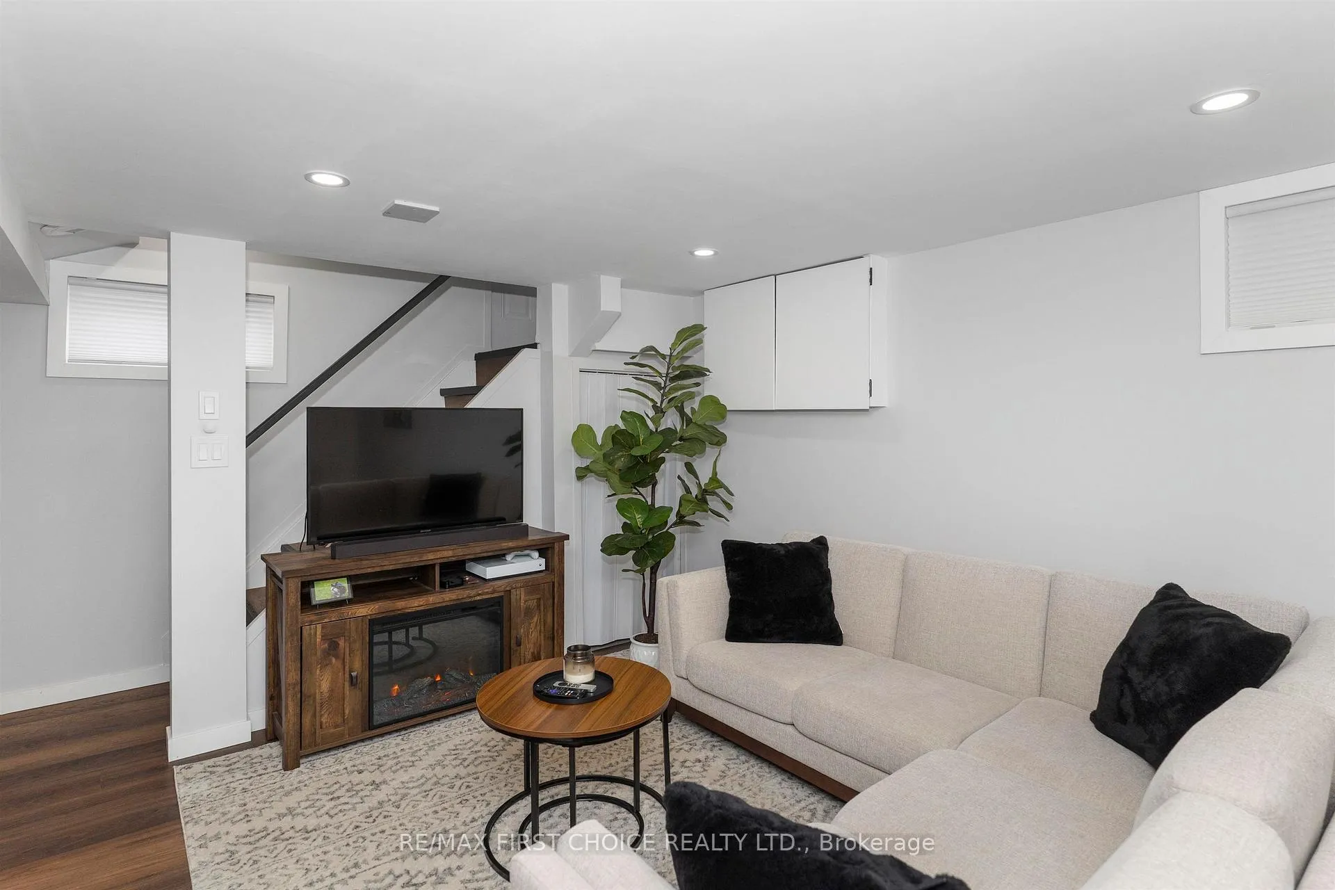 Photo 31 of 1503 Walsh Street E, Thunder Bay, Hyde Park — HOMEH
