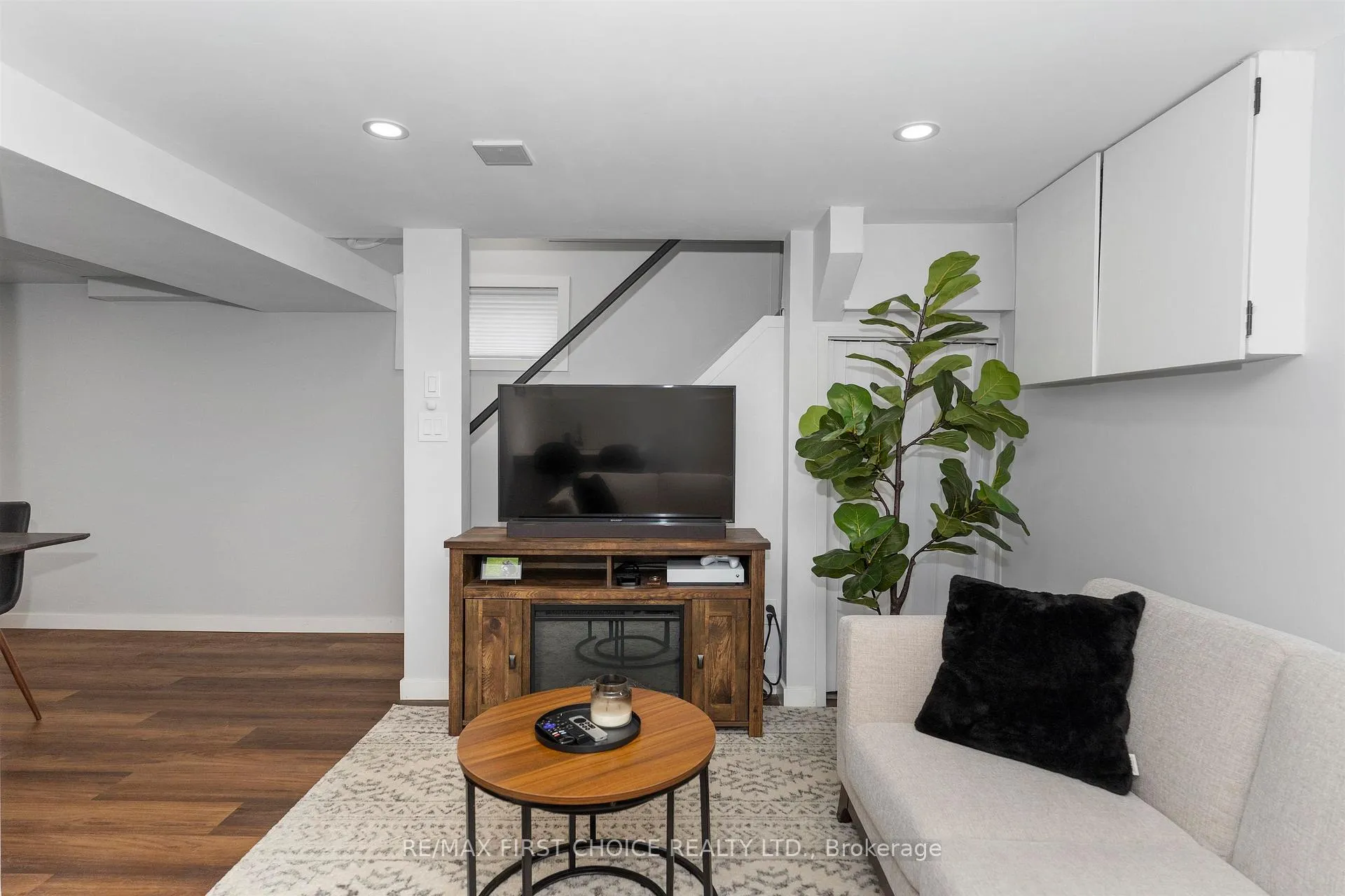 Photo 32 of 1503 Walsh Street E, Thunder Bay, Hyde Park — HOMEH