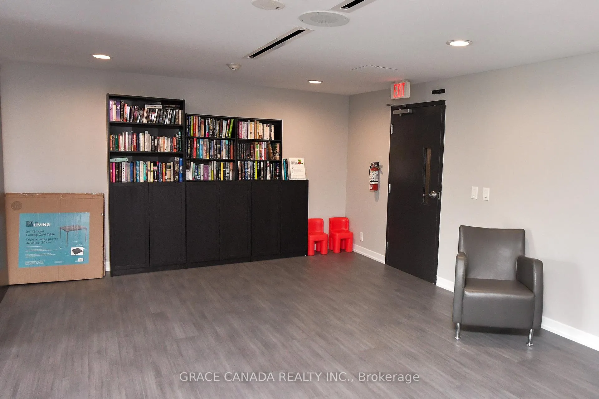 Photo 13 of Unit 508, 1940 Ironstone Drive, Burlington, Uptown — HOMEH