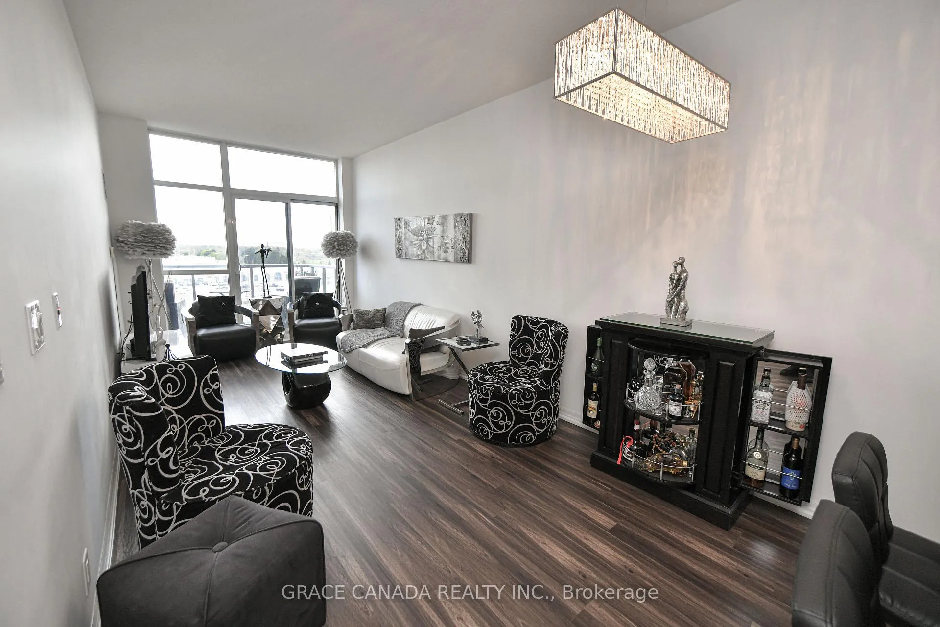 Photo 17 of Unit 508, 1940 Ironstone Drive, Burlington, Uptown — HOMEH
