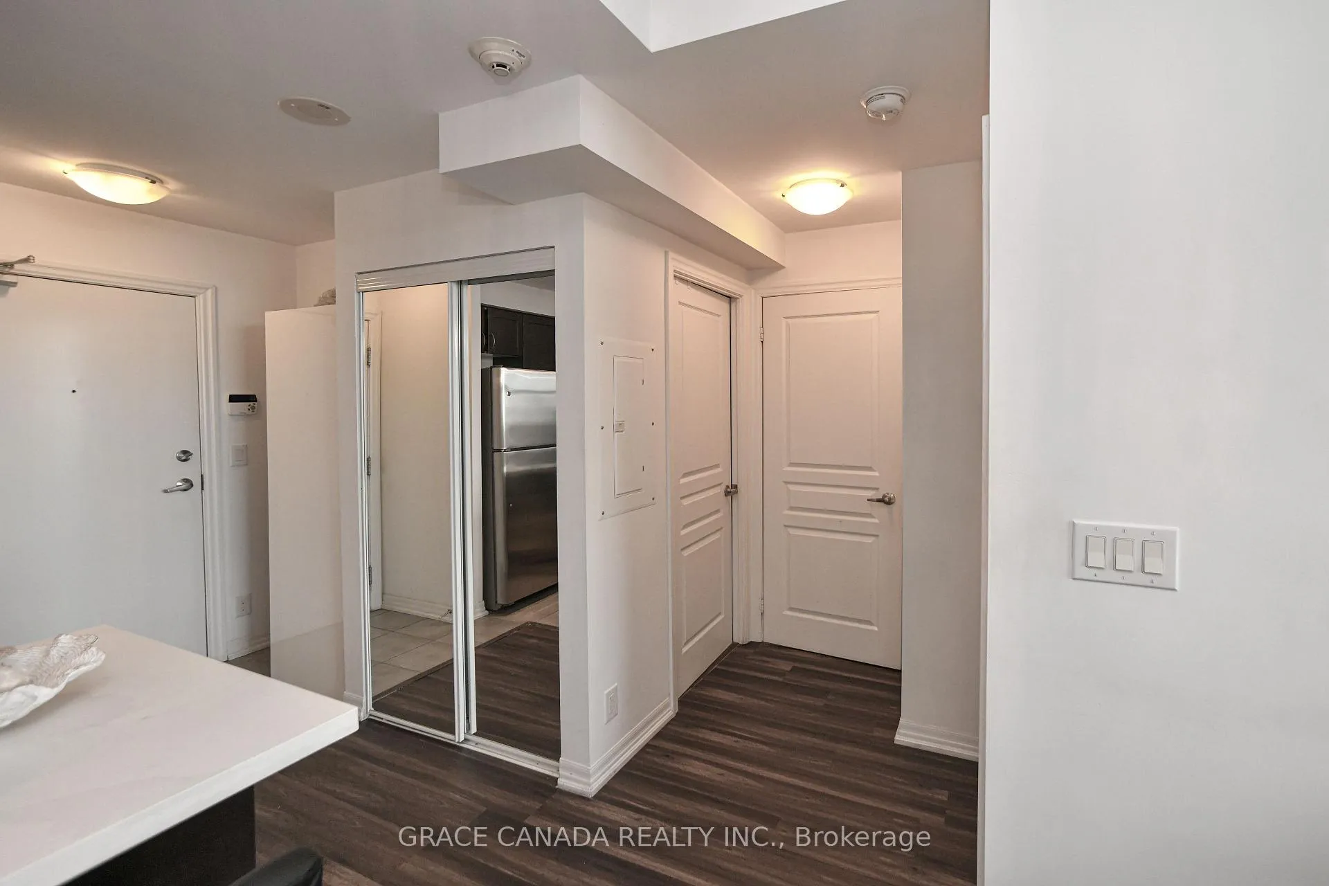 Photo 25 of Unit 508, 1940 Ironstone Drive, Burlington, Uptown — HOMEH